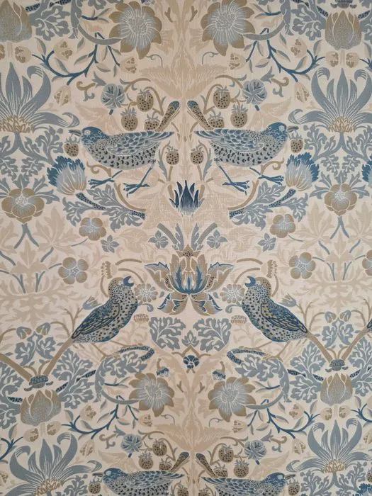 William Morris English fabric "Strawberry Thief"...