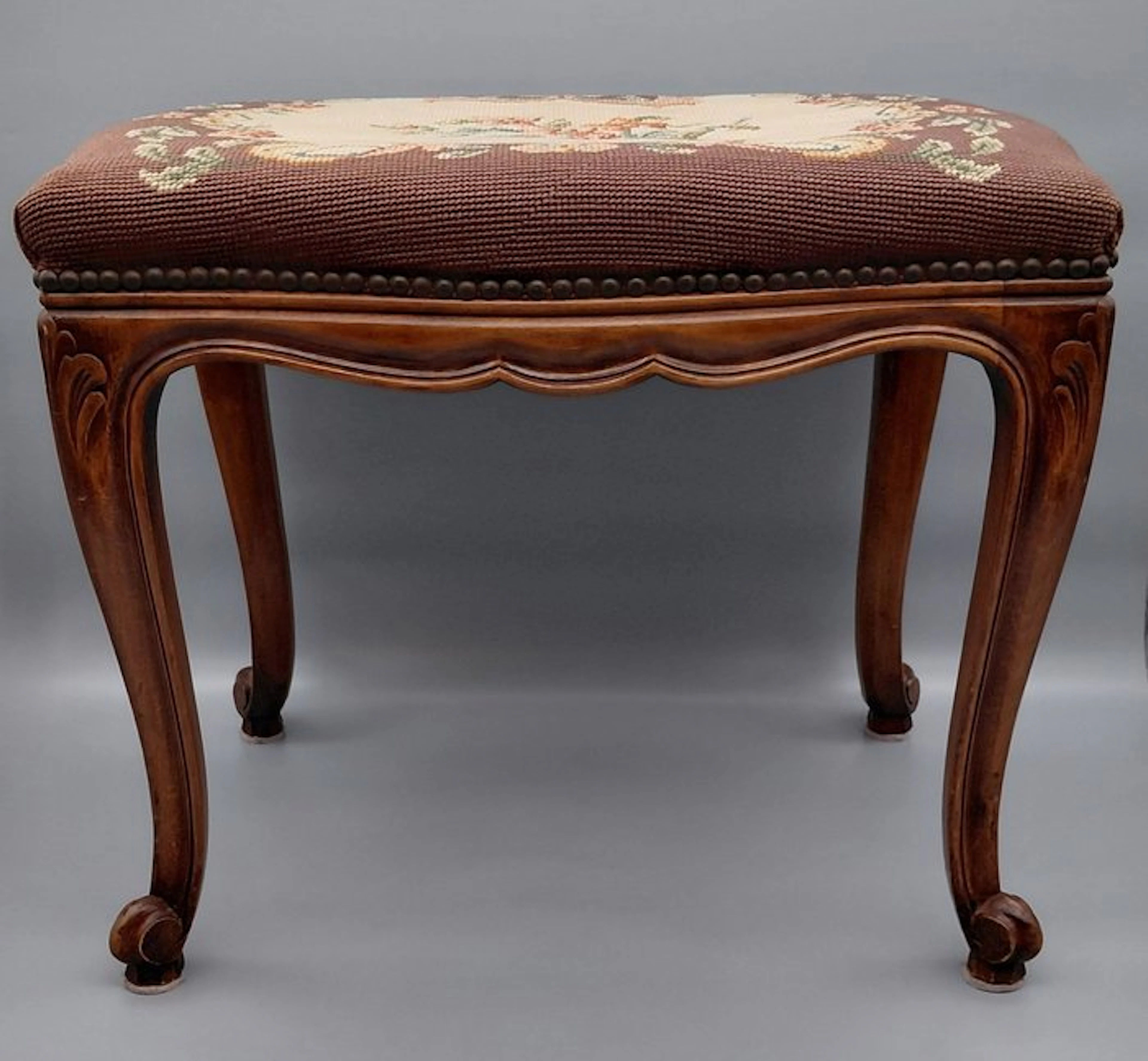 Side table - French Tabouret / Stool in Louis XV style...
