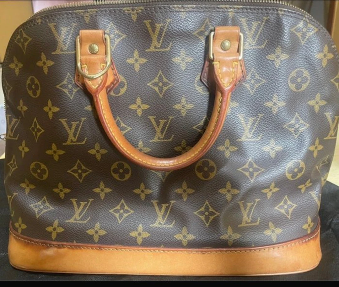 Louis Vuitton - Alma - Handbag