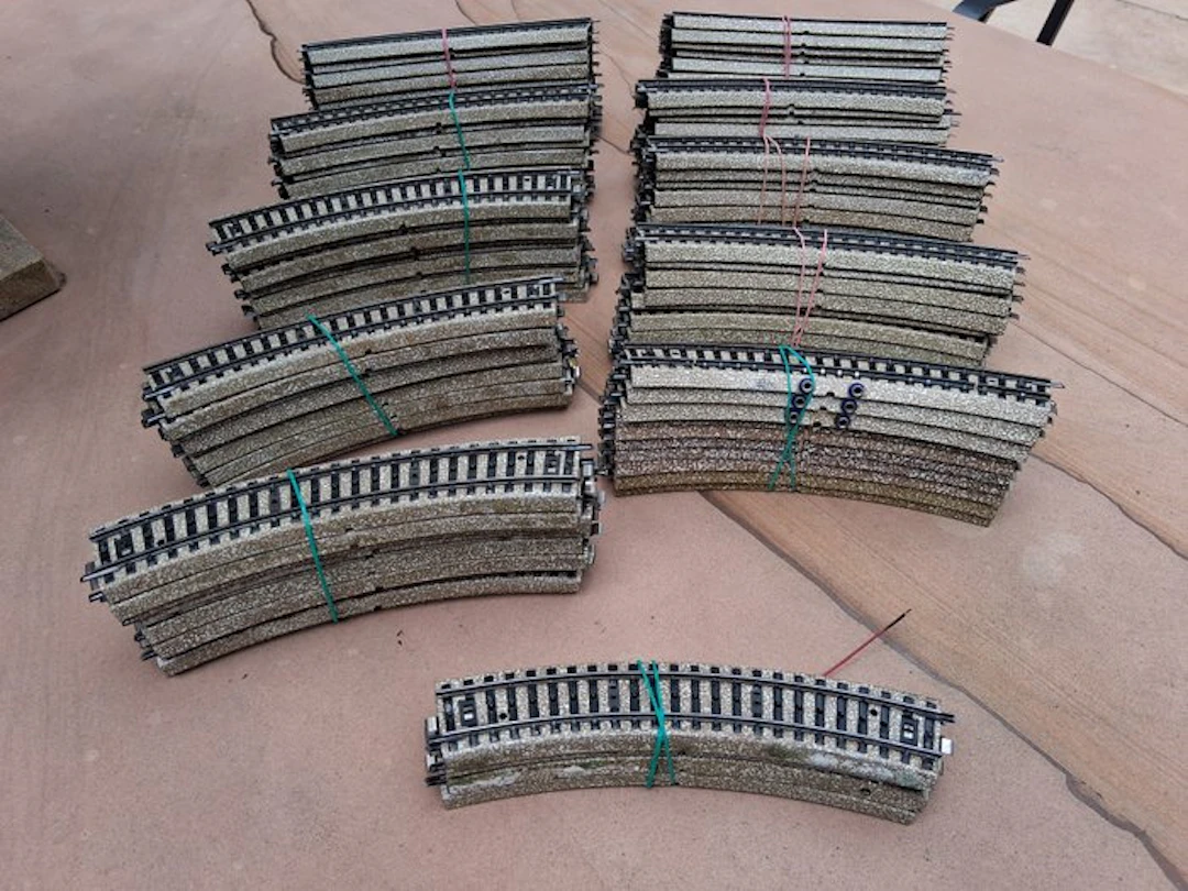 Märklin H0 - 5100 - Model train tracks (104) - 104 curved M-tracks