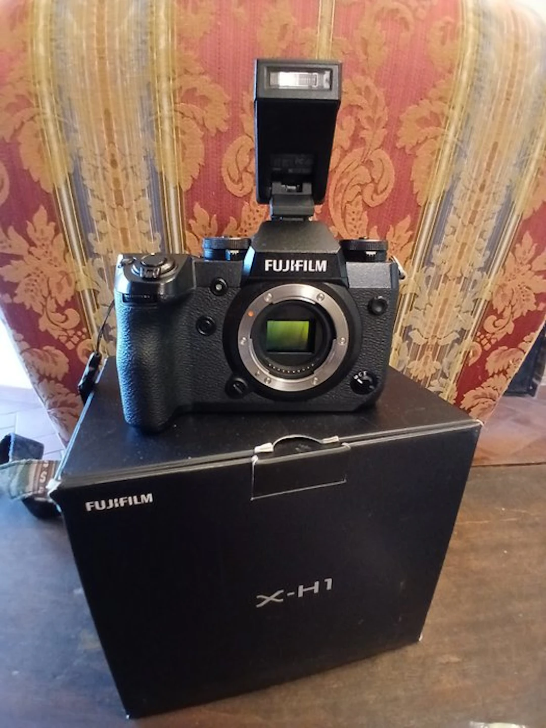 Fuji X-H1 Mirrorless camera