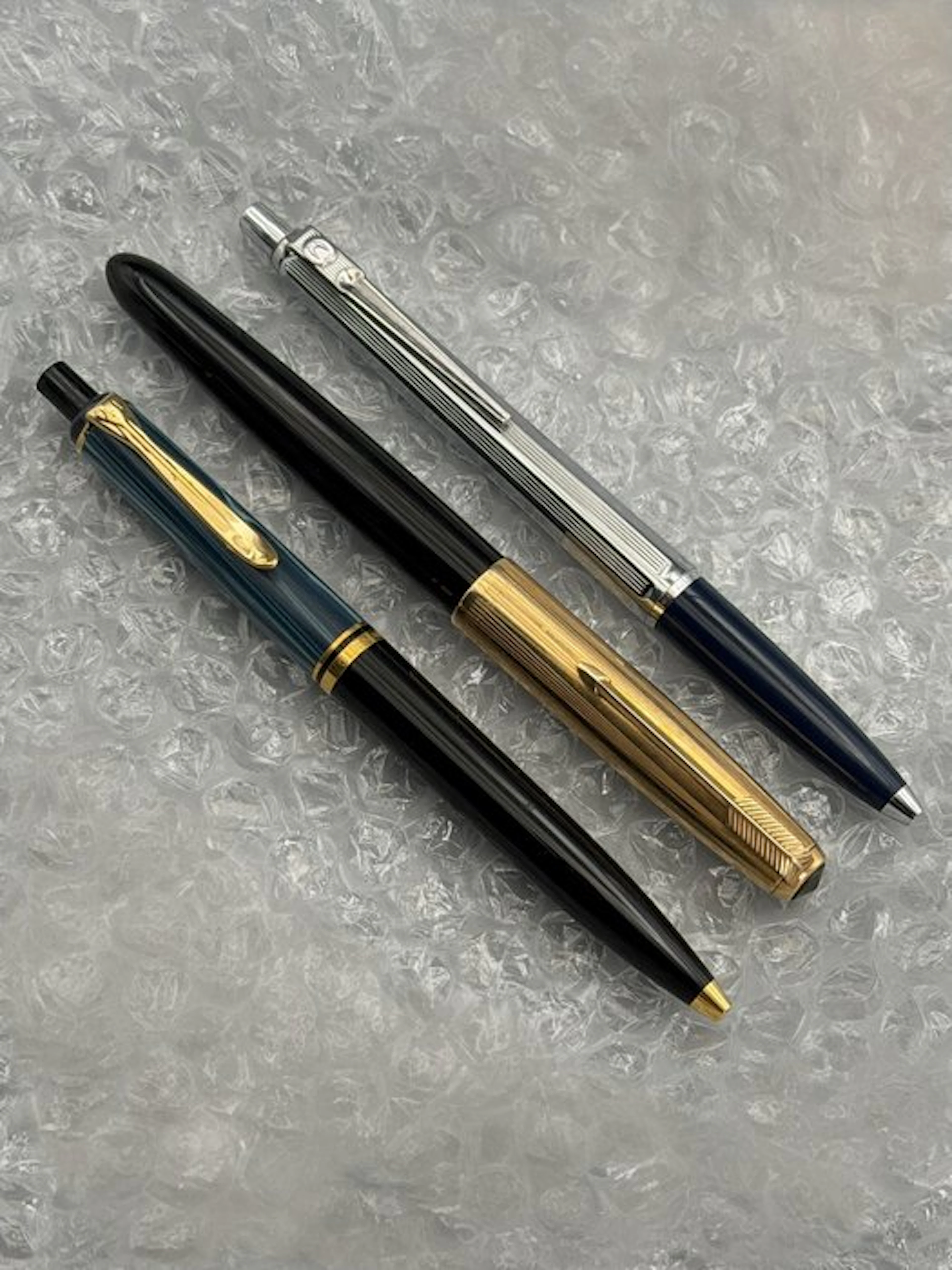 Schreibgeräte-Set 3er – Pelikan K400 Blau-Schwarz – Parker 51 Aerometric