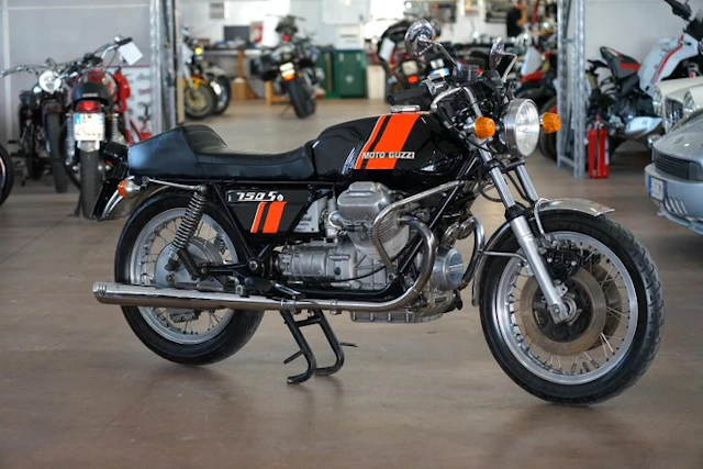 Moto Guzzi - V7 - 750 - S - 1975