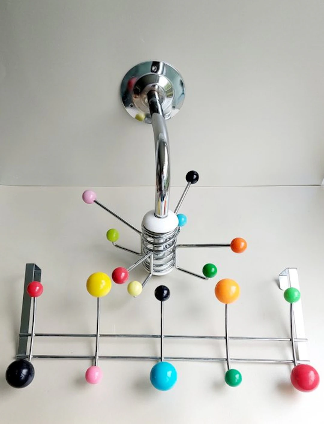 Coat rack (2) - Wall-mounted coat rack