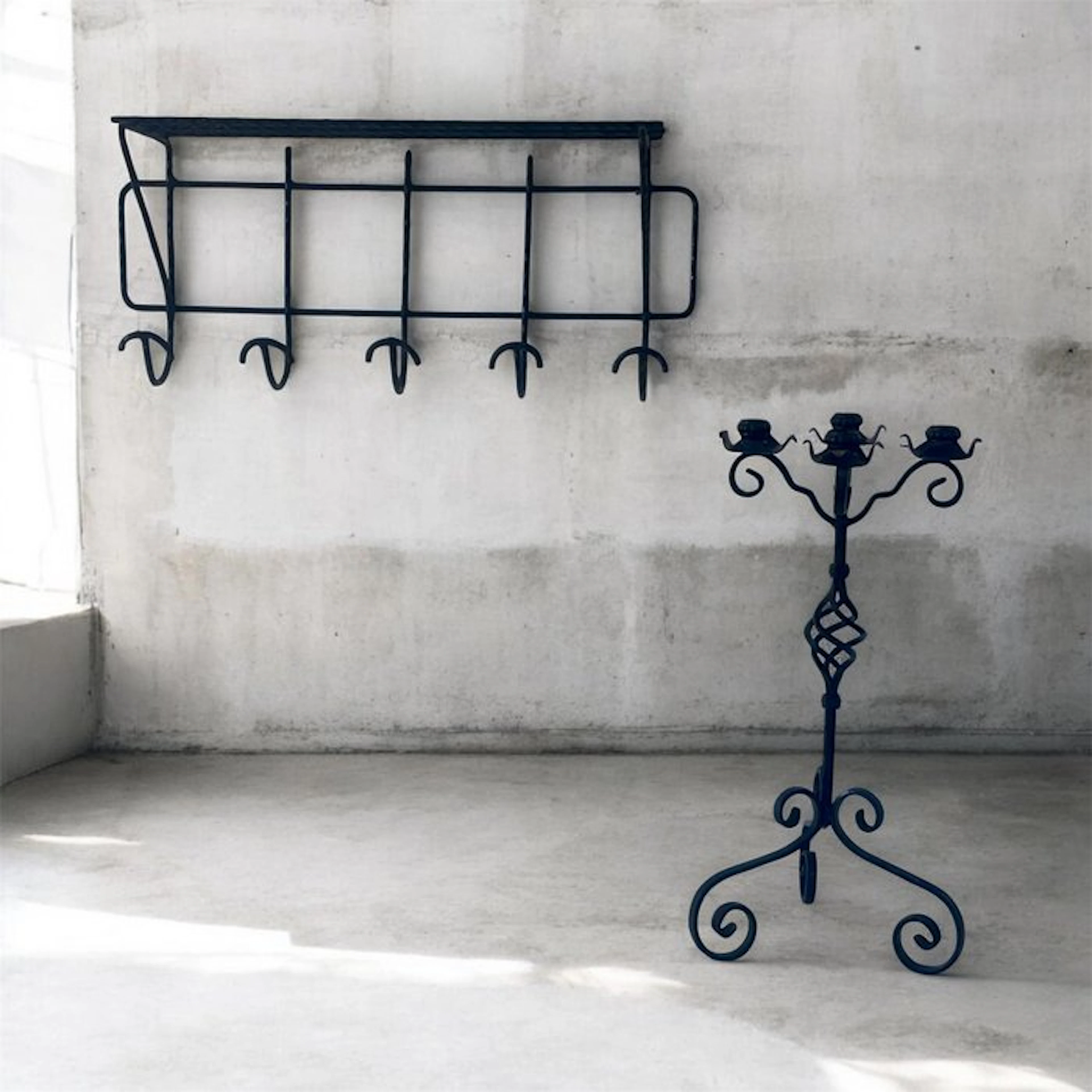 Candelabrum (2) - Cast iron - Vintage wrought-iron set