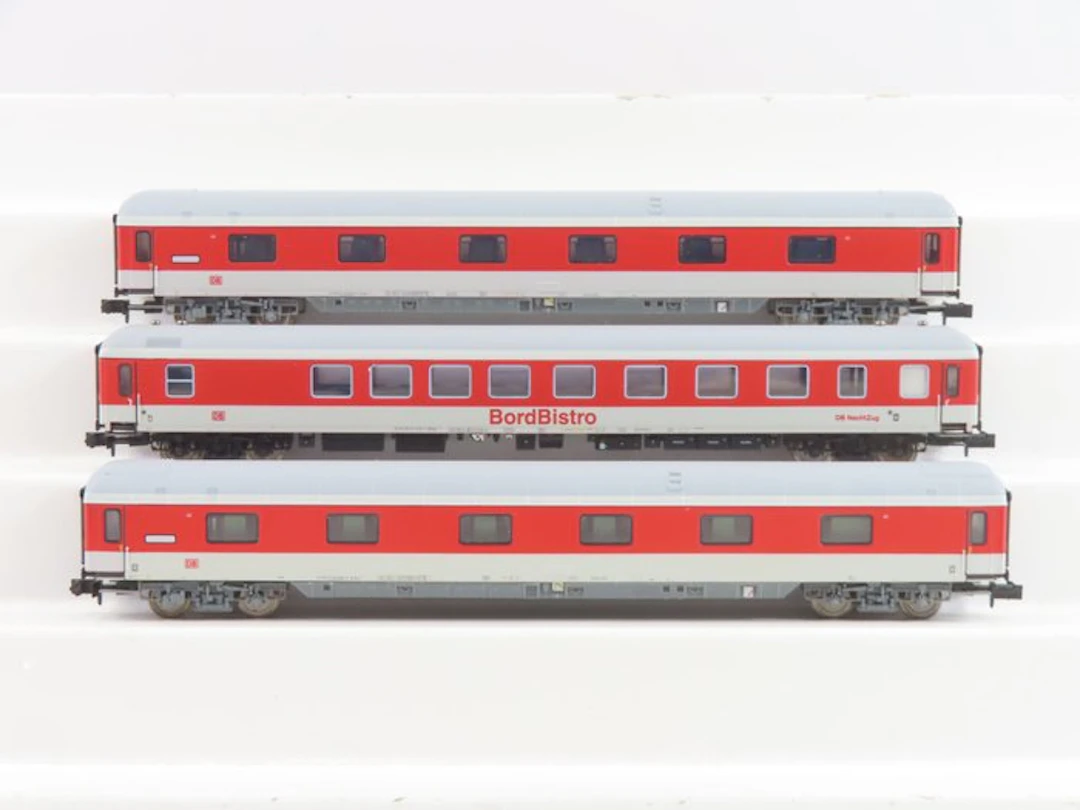Minitrix N - 15853 - Model train passenger carriage set...