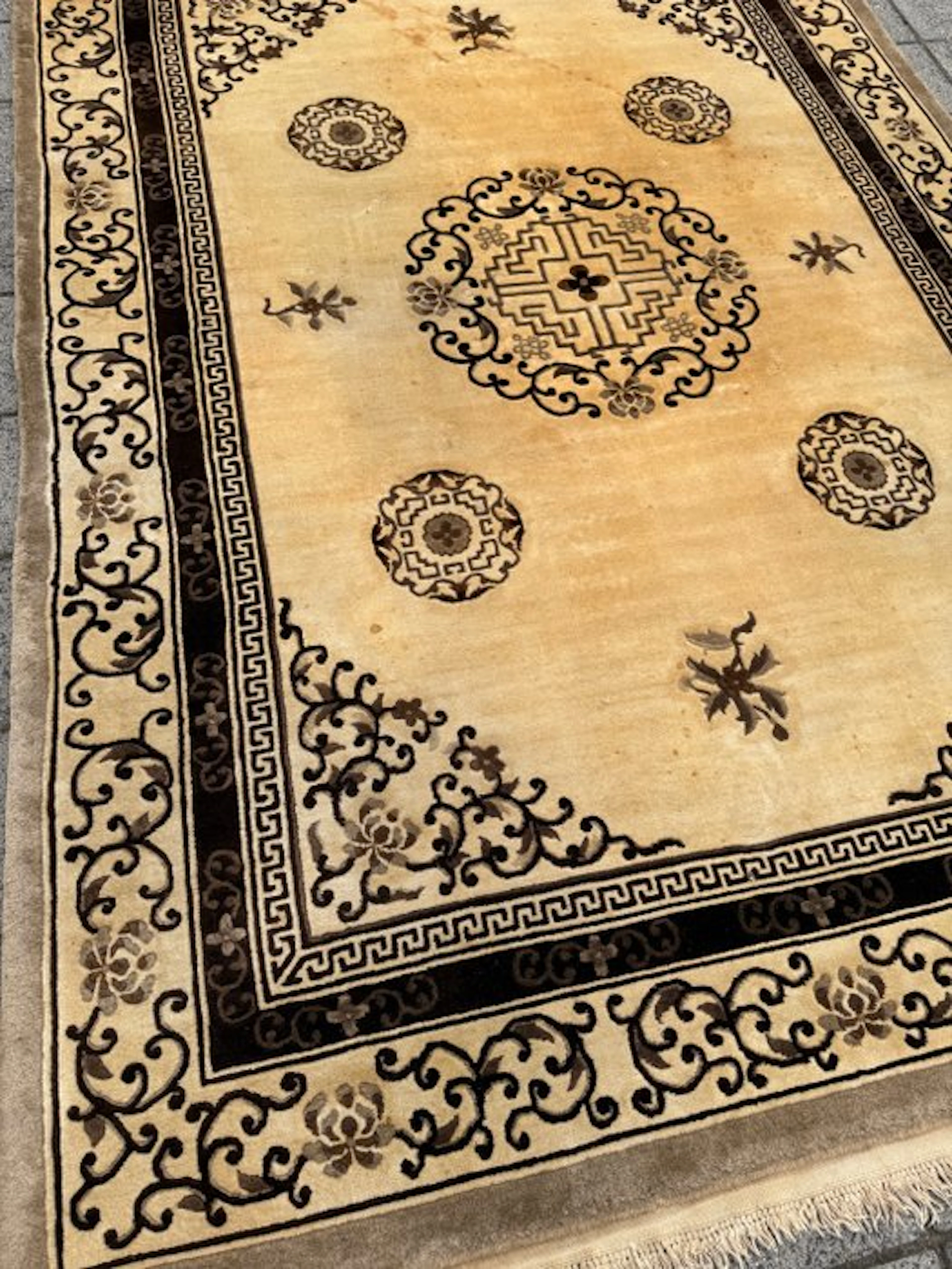 China Aubusson - no reserve price - cleaned...