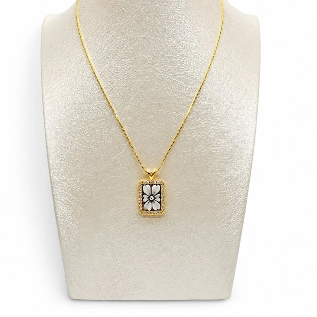 Sterling Silver 925 - Necklace with pendant - hand-carved cameo