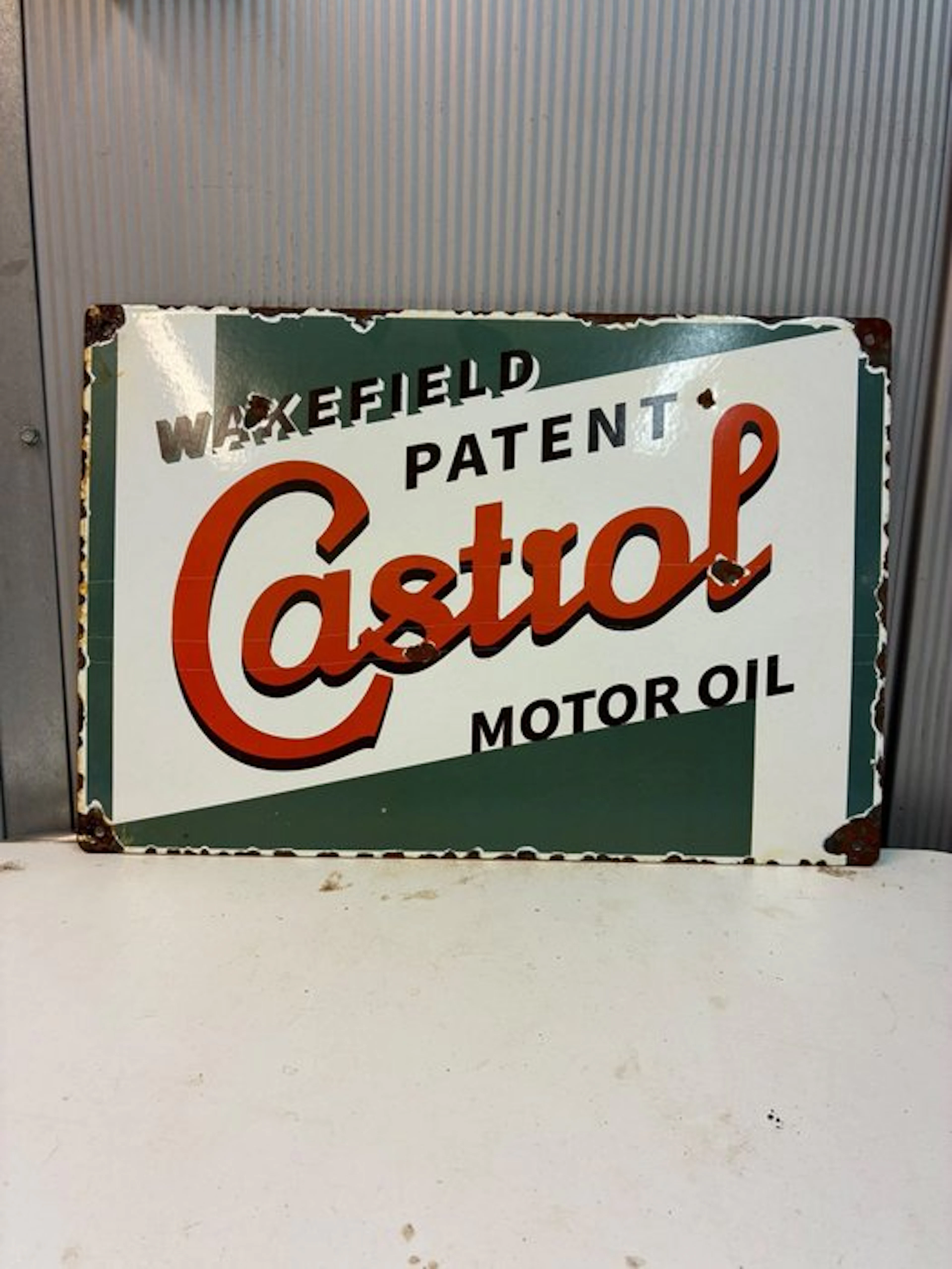 Castrol Motor Oil – Wakefield Patent – Emaille...