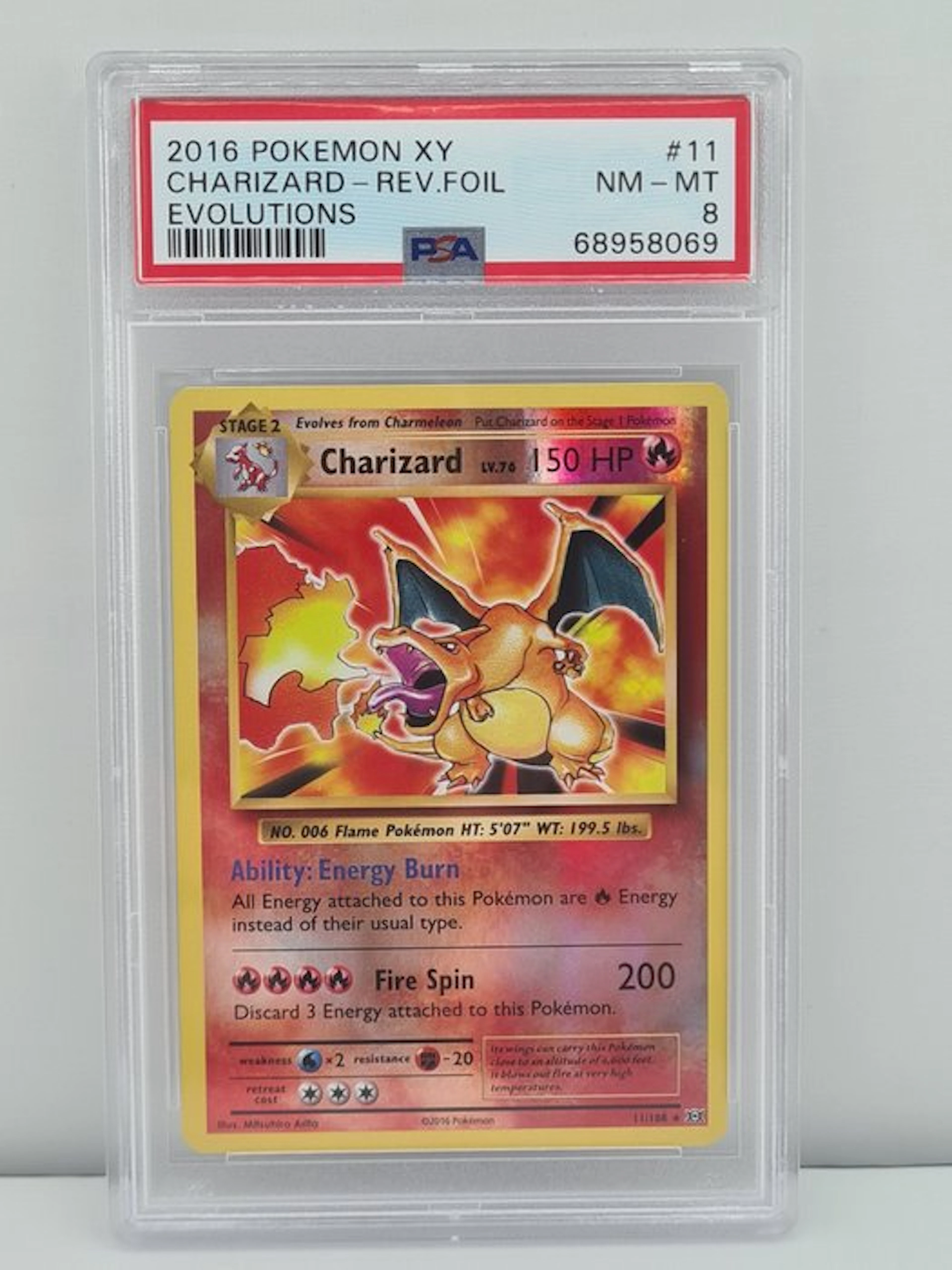 Pokémon - 1 Graded card - Pokémon - Charizard 11/108 Foil - PSA 8