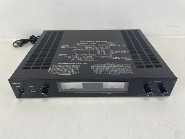 Philips - 370 DC 'Slimline direct-coupled DC' Solid state power amplifier
