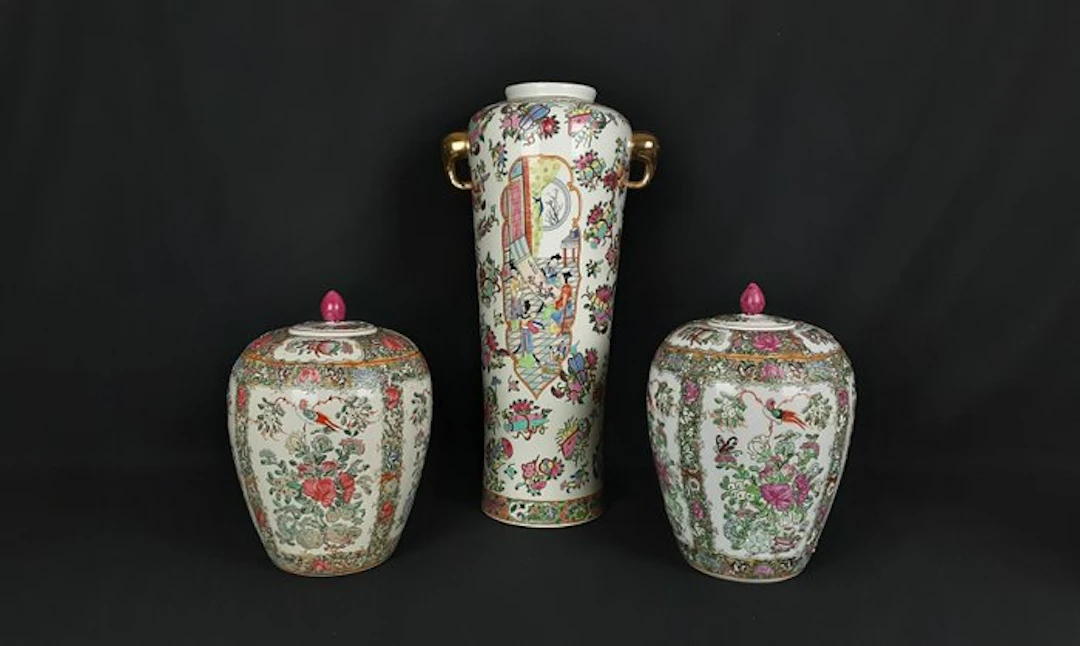 Lidded vase - Porcelain - China (No reserve price)