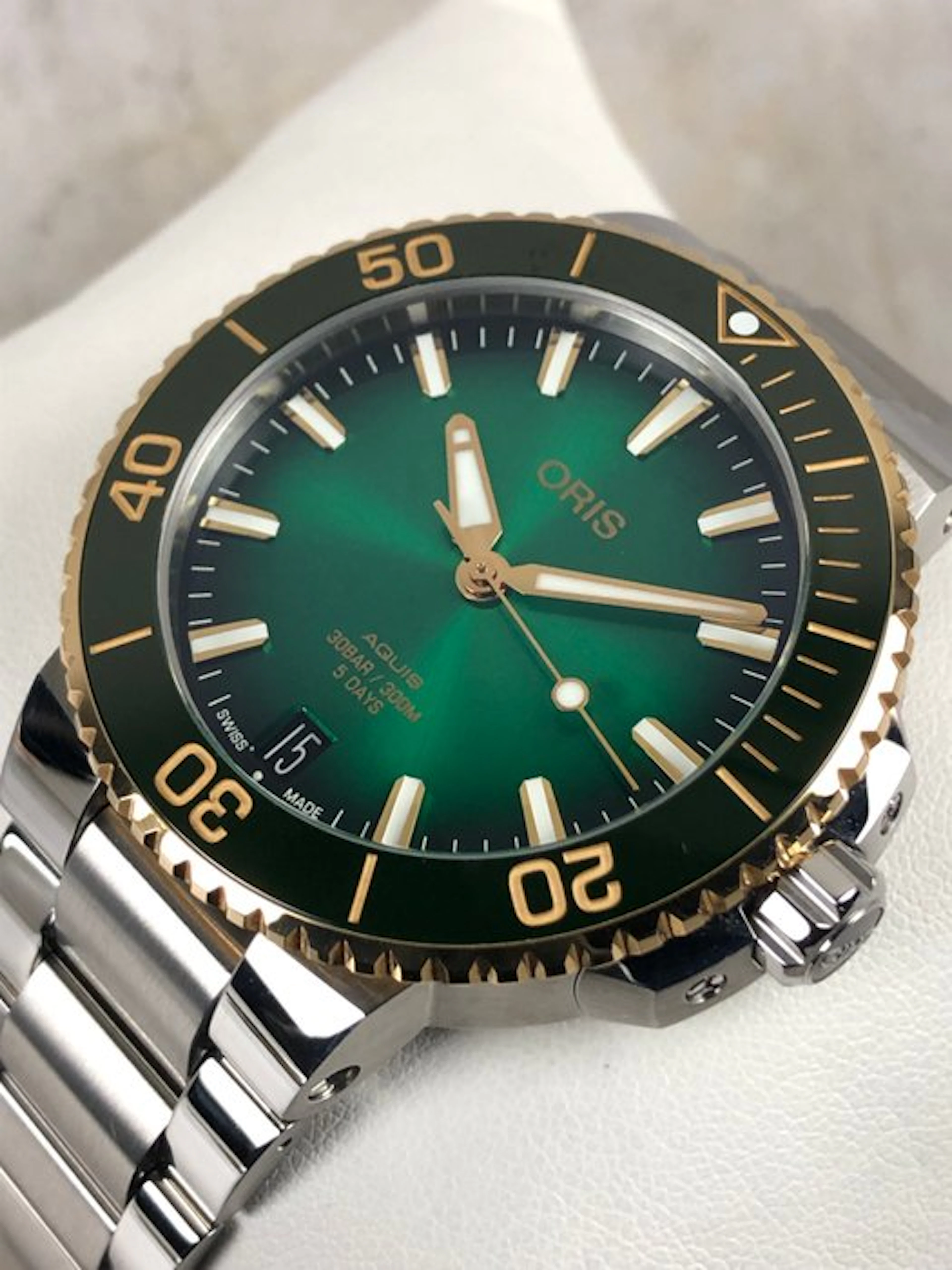 Oris - Aquis Date Calibre 400-2 Automatic - 01 400 7769...