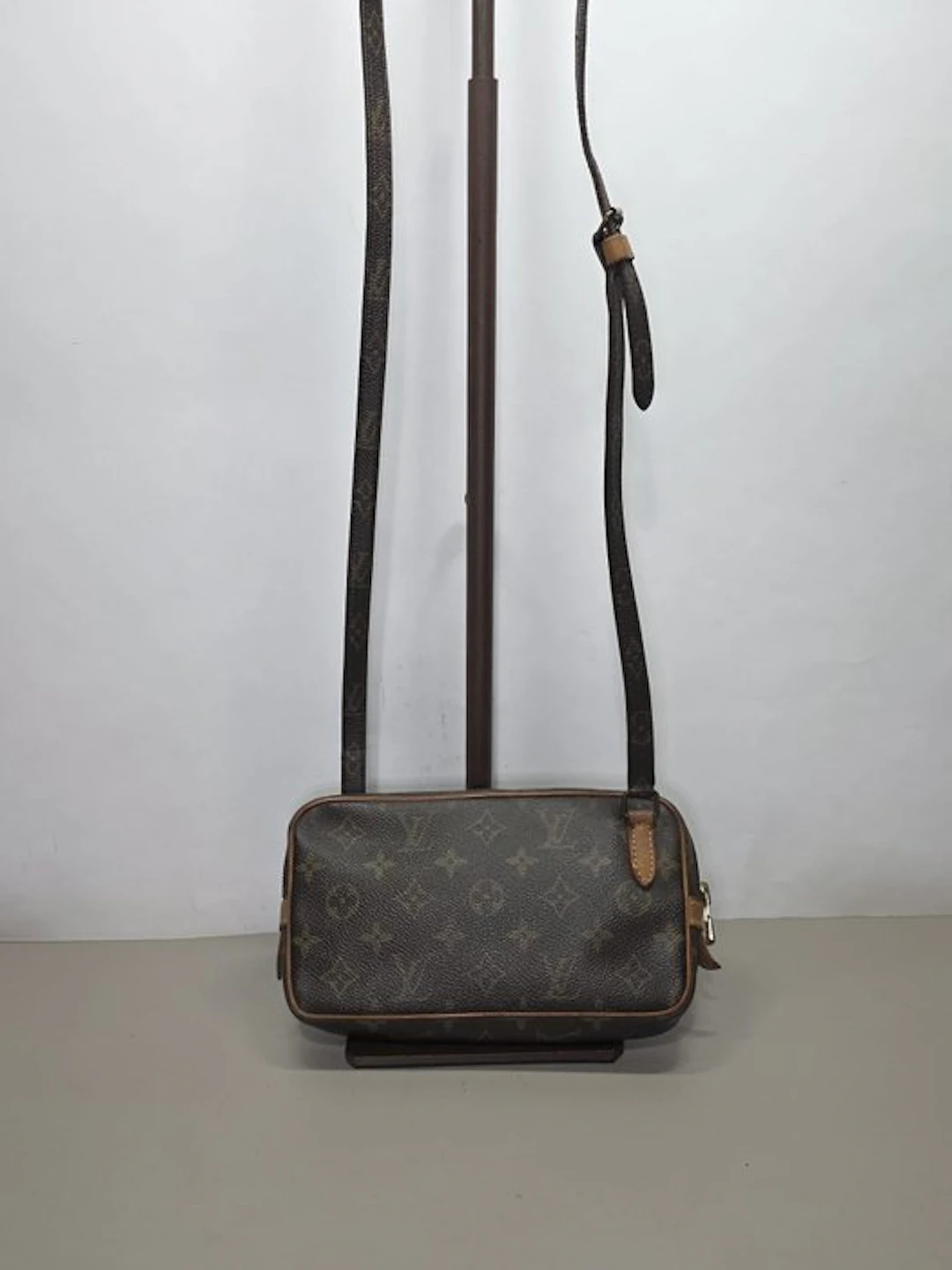 Louis Vuitton - Marly Bandouliere - Crossbody bag
