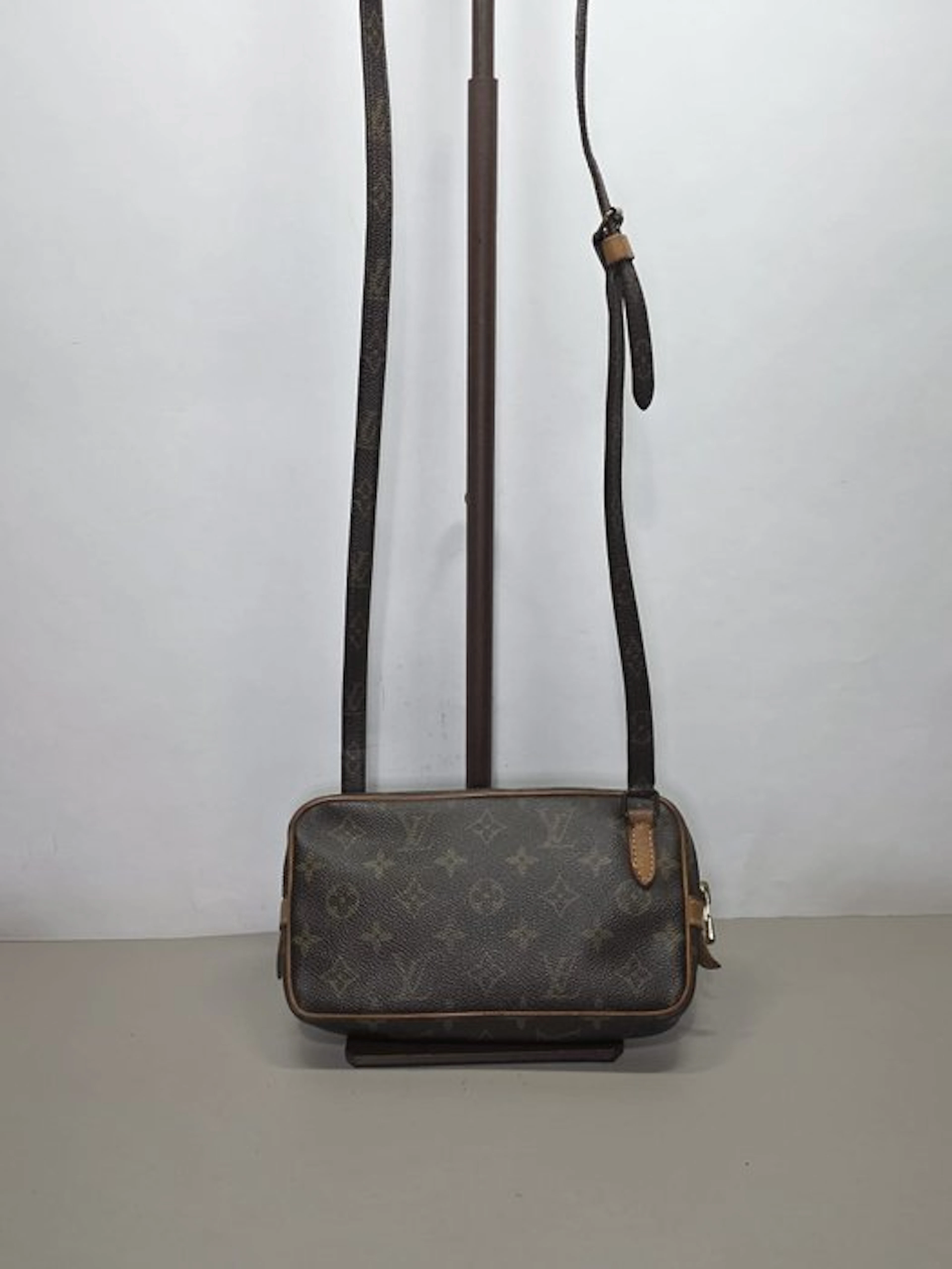 Louis Vuitton - Marly Bandouliere - Crossbody bag