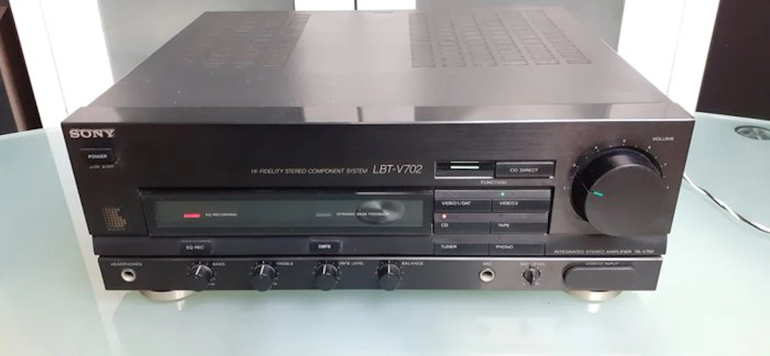 Sony - TA-V702 Midi-Format Stereo Solid state integrated amplifier