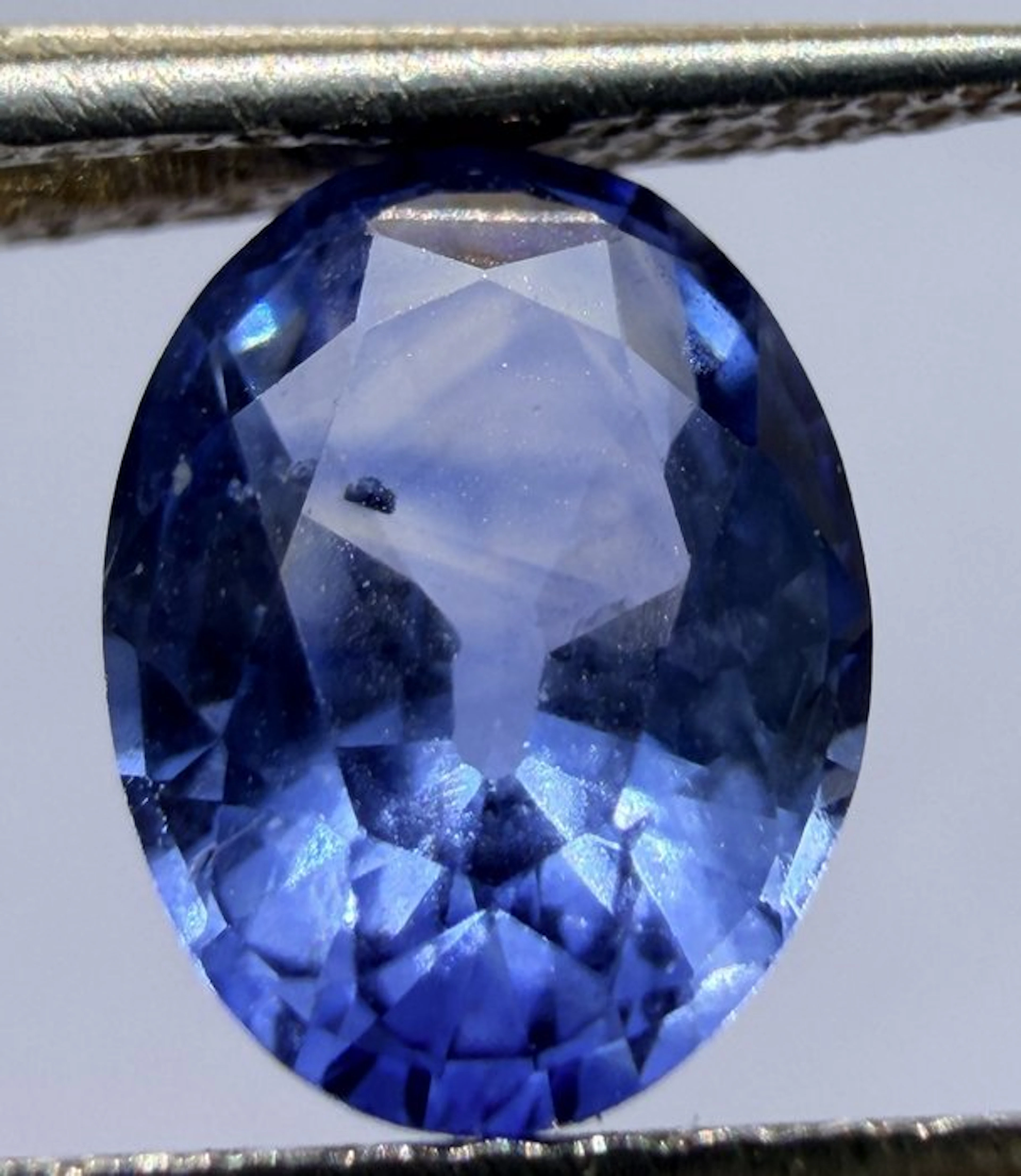 Blue Sapphire - 1.11 ct - Antwerp Laboratory for Gemstone Testing (ALGT)