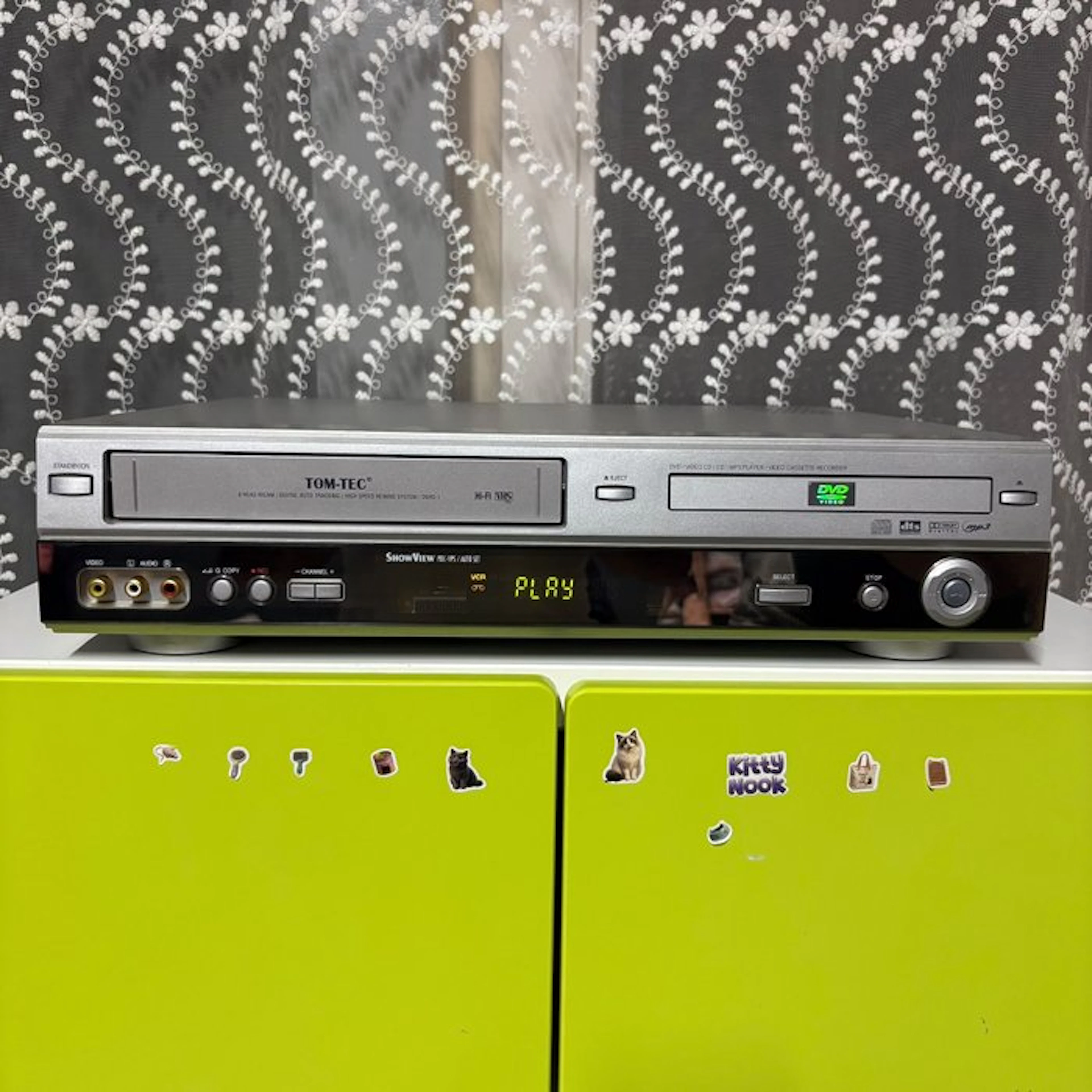 TOM-TEC DVHS-1 DVD / VHS Video recorder
