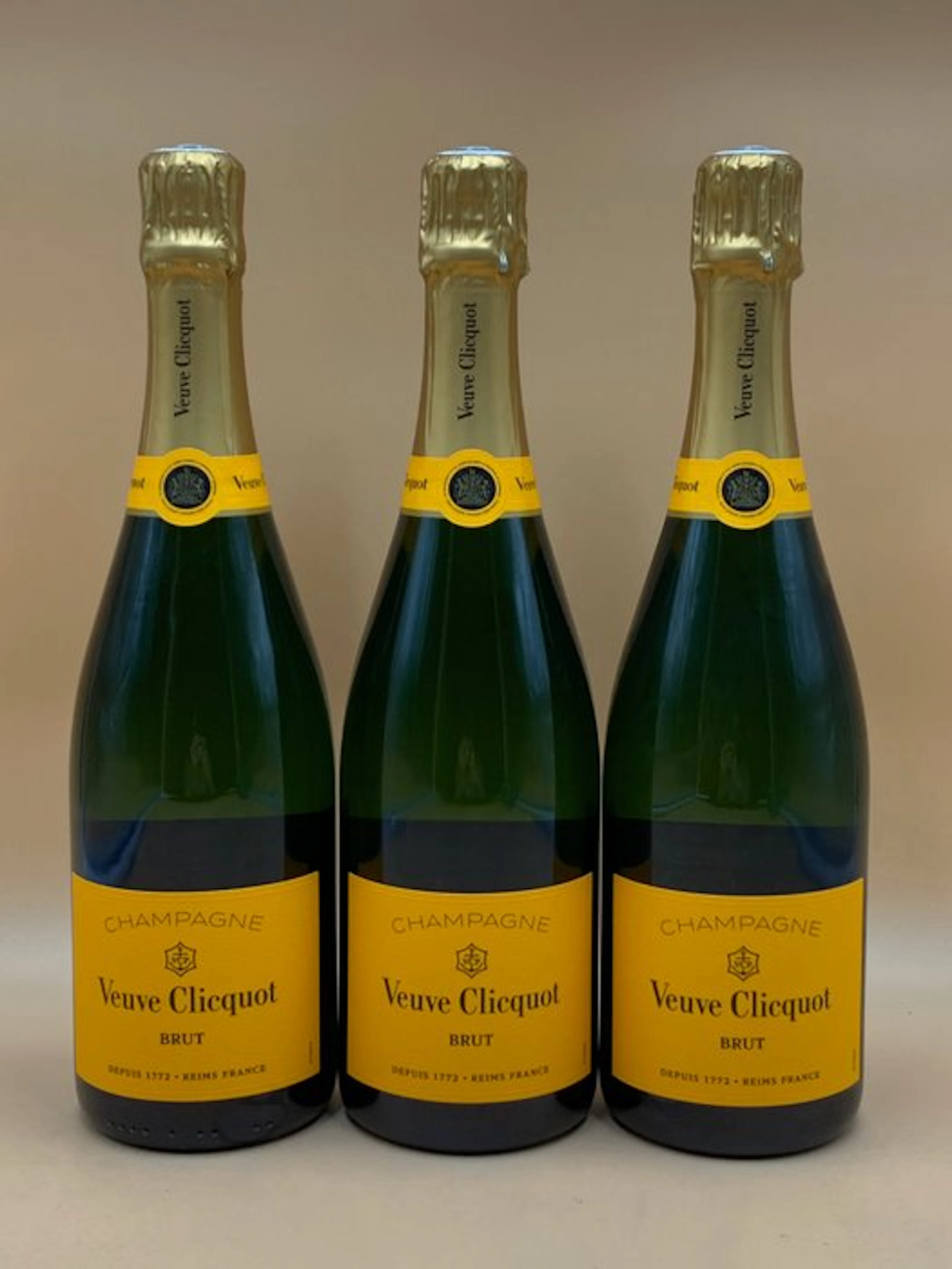 Veuve Clicquot - Champagne Brut - 3 Bottles (0.75L)