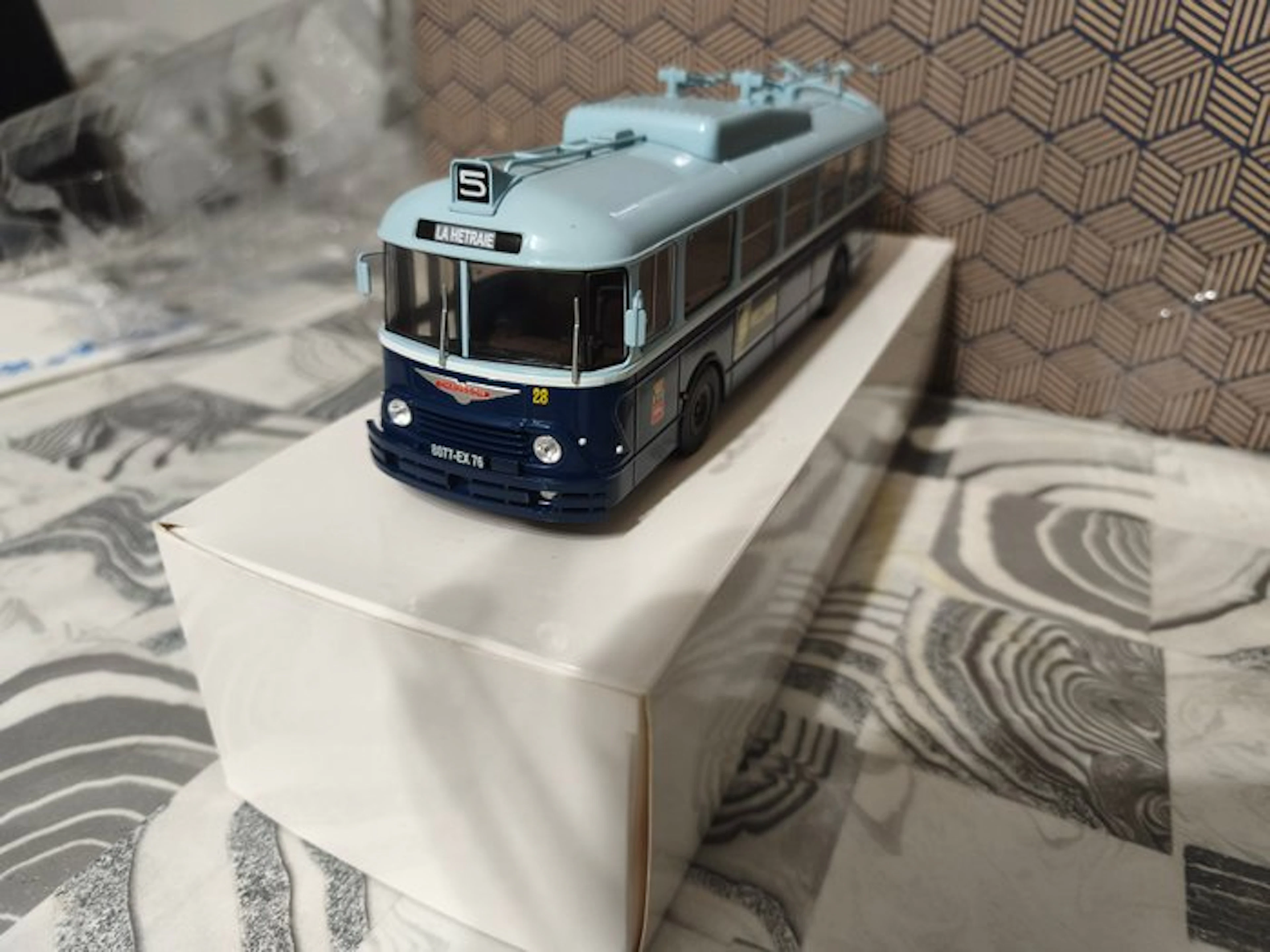 Hachette 1:43 - Model bus - trolleybus francés años 1950