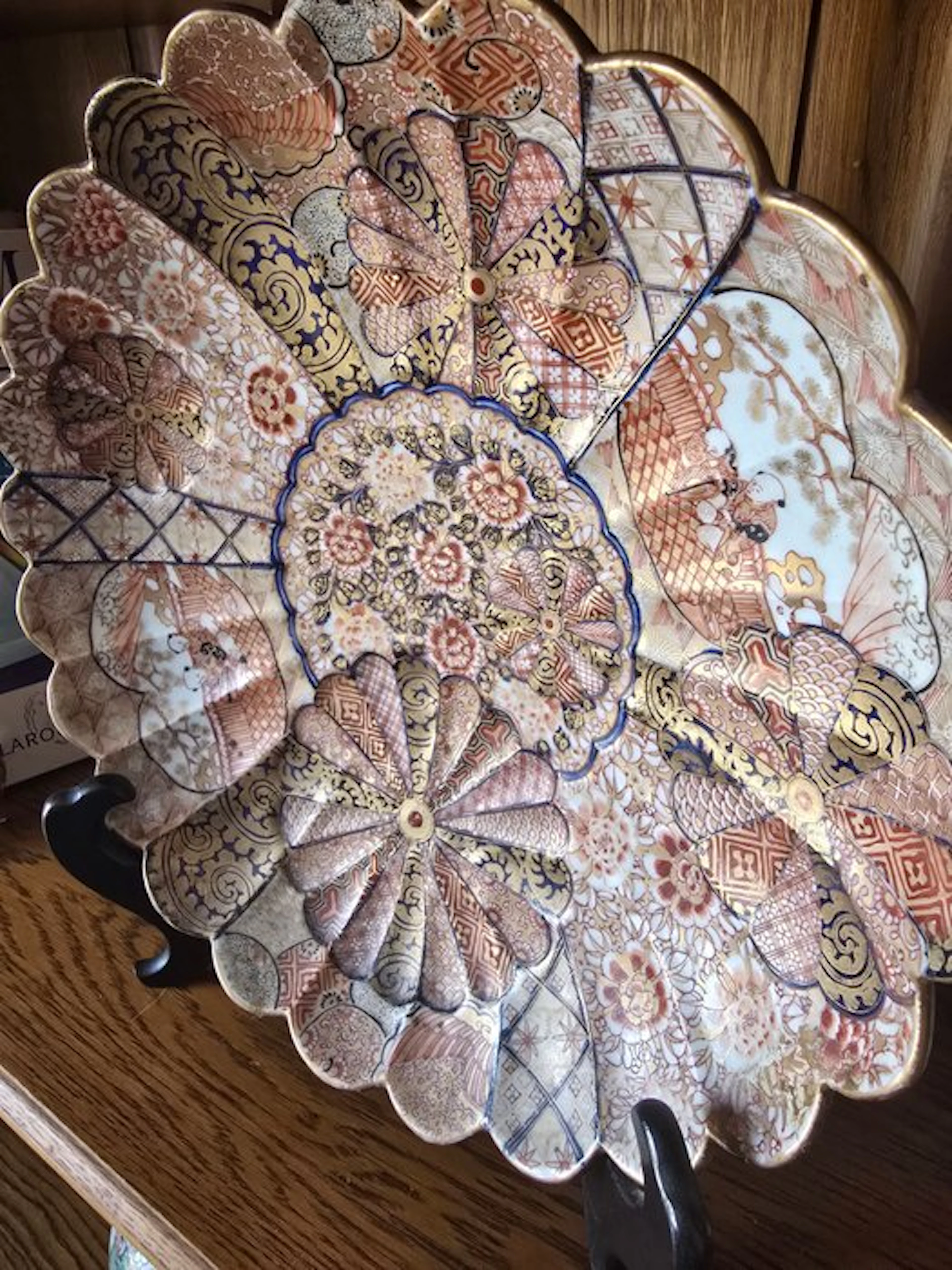 Imari - Dish - Imari porcelain - Lobé Plate in Porcelain