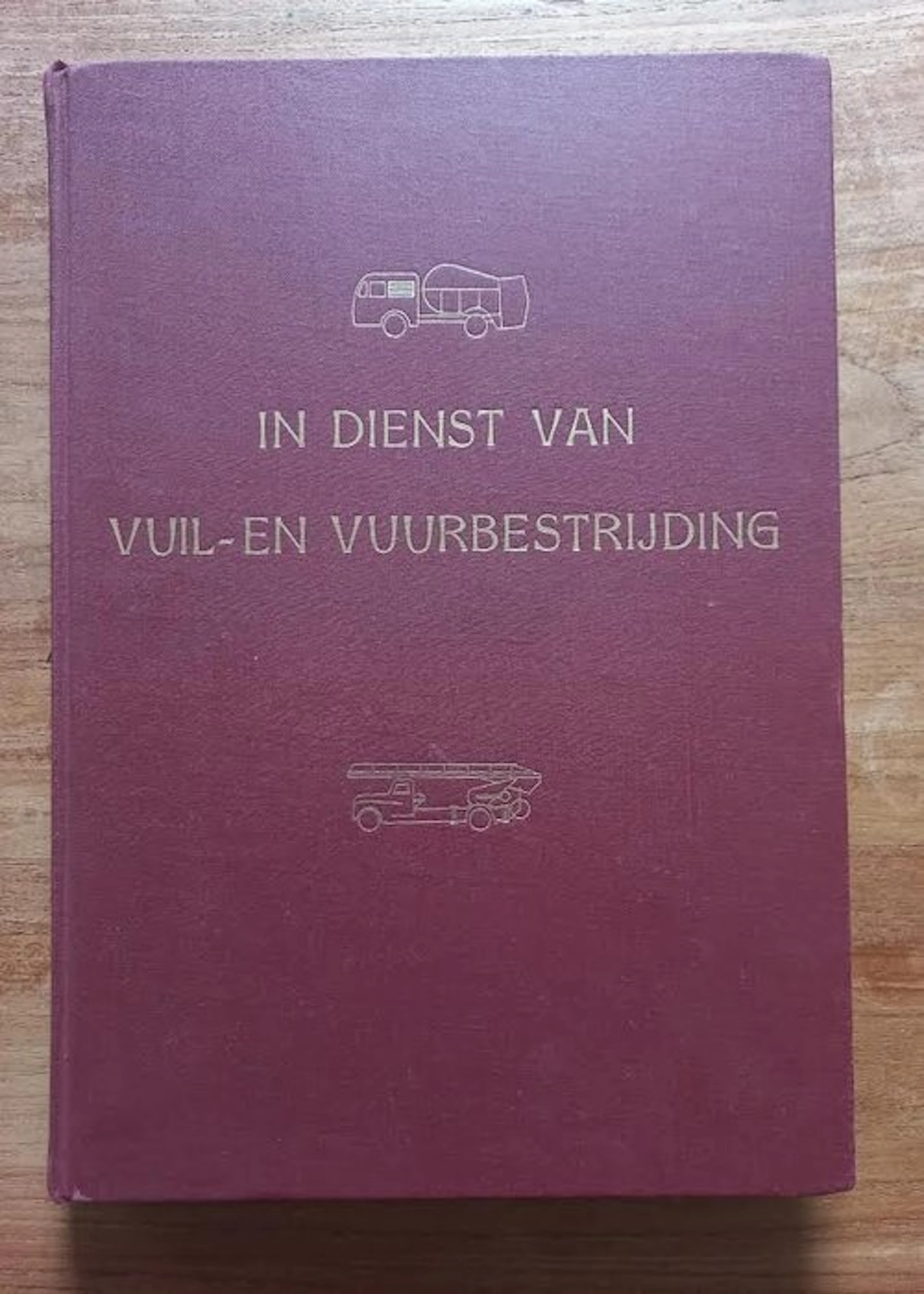 Book - Brandweer - Reiniging - Gedenkboek 75 jaar v.h