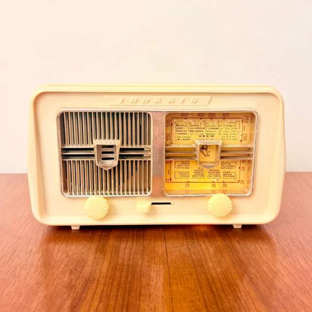 IRRADIO - PENNY - MILANO 1958 - DESIGN OBJECT - VERY RARE Tube radio
