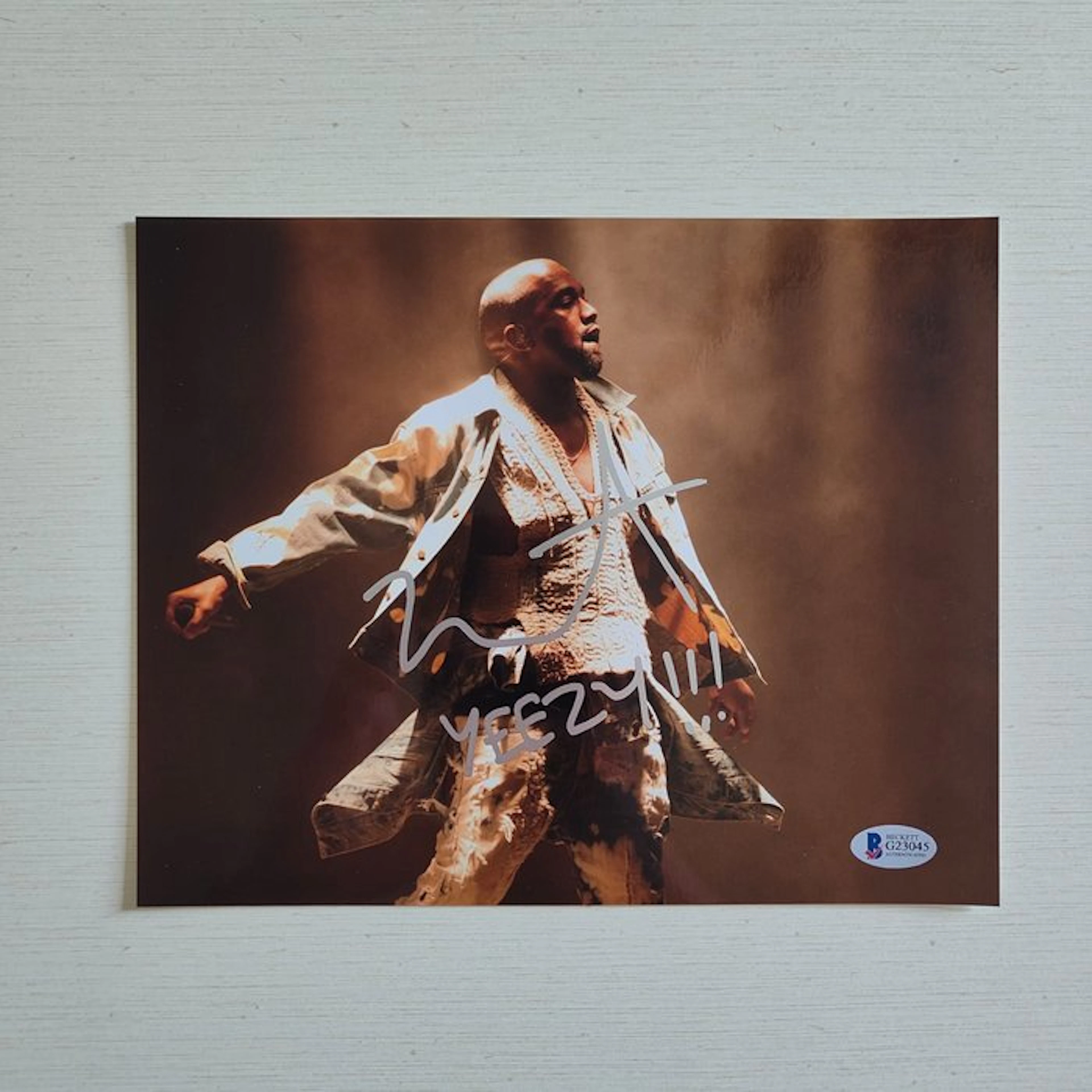 Kanye West "Yeezy!!!" – Signed Photo 8x10" – Beckett COA – Autograph - Photo
