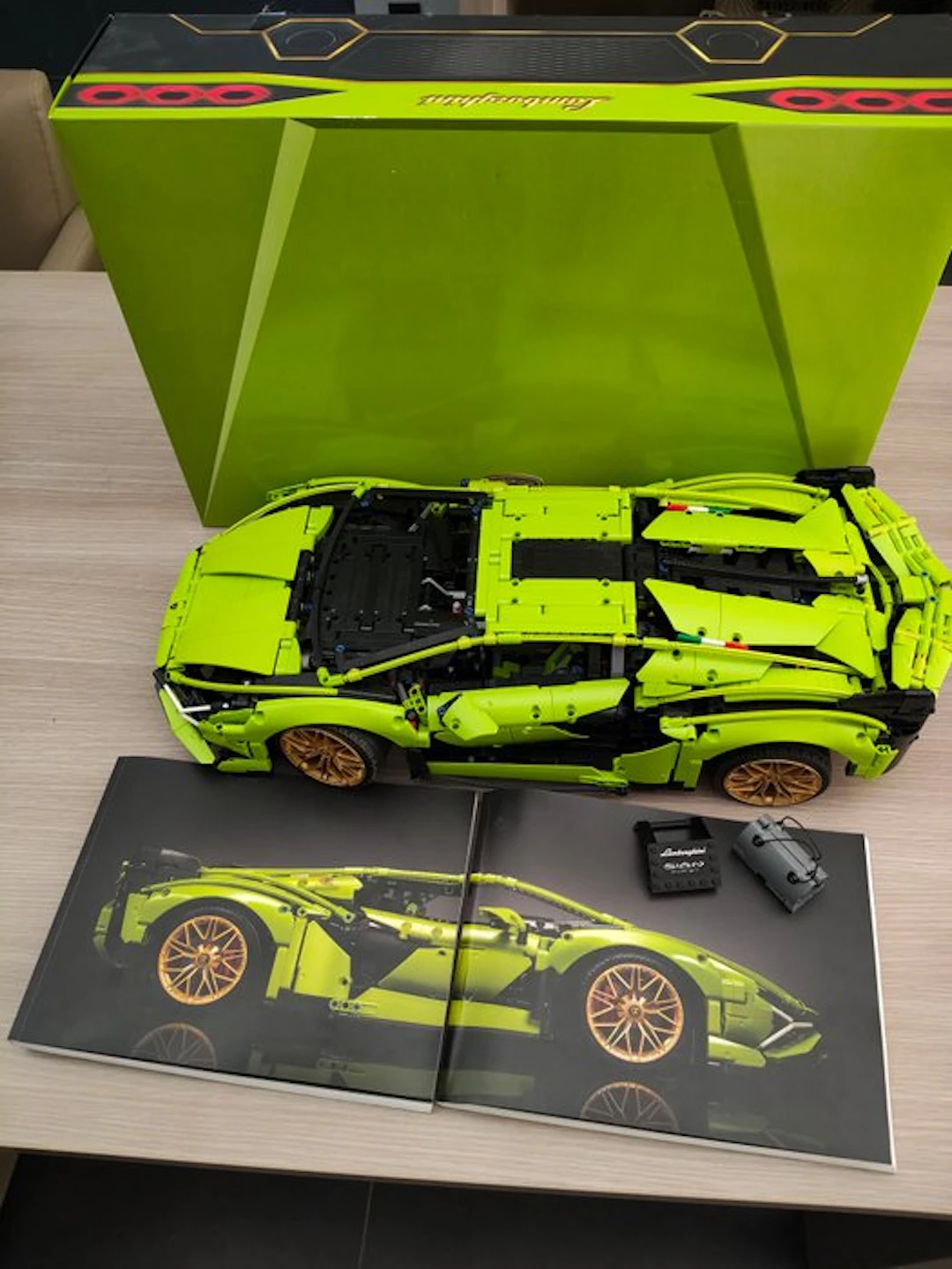 LEGO Set - 42115 - Technic - Lamborghini Sián FKP 37