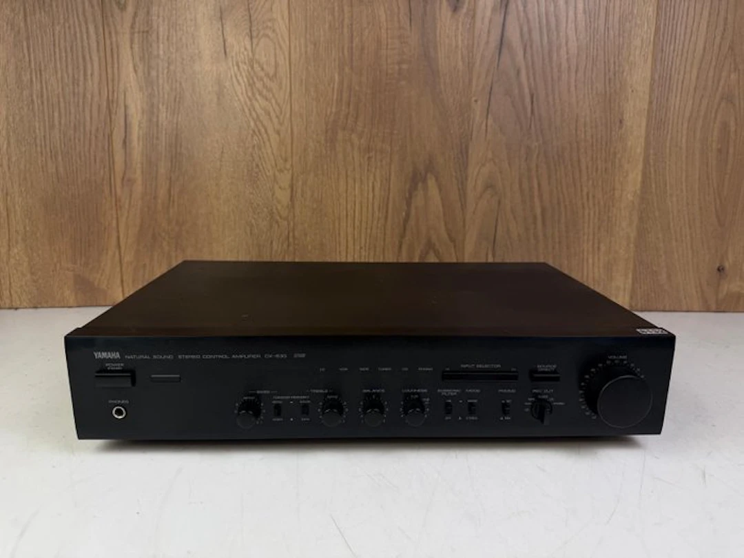 Yamaha - CX-630 Control Amplifier Solid state amplifier