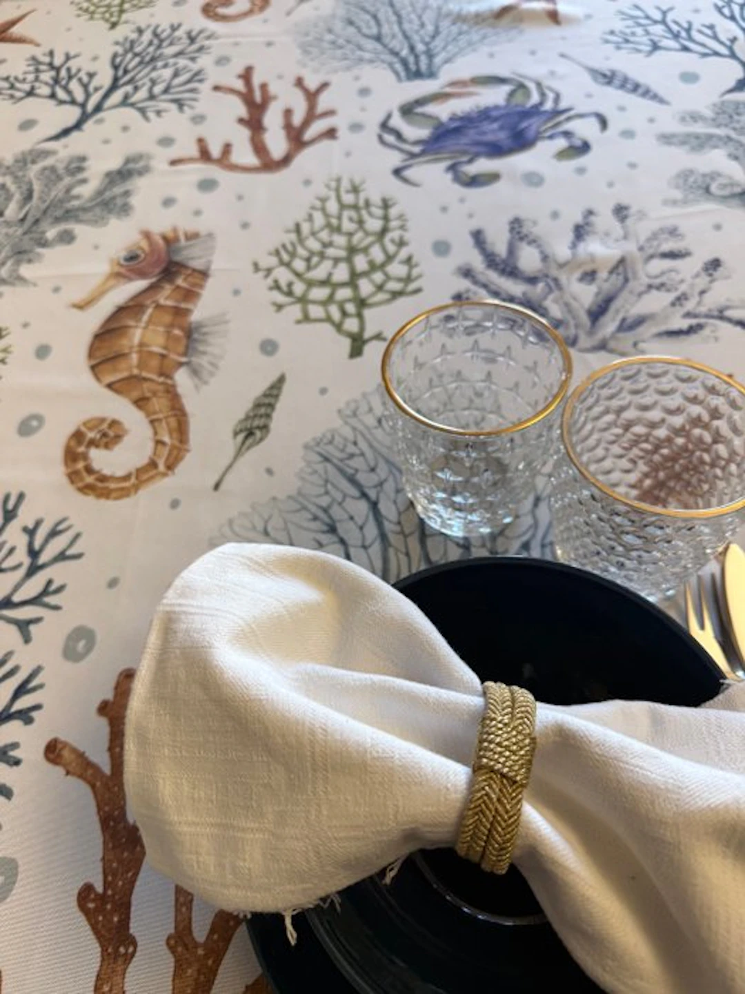 Luxurious Venetian San Leucio marine tablecloth...