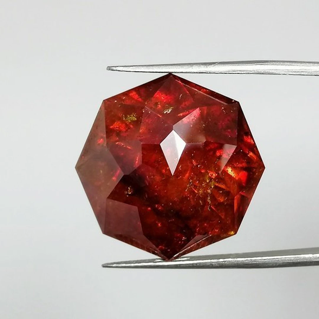 Sphalerite - 40.92 ct - Instituto Gemólogico Español (IGE) - Very good quality