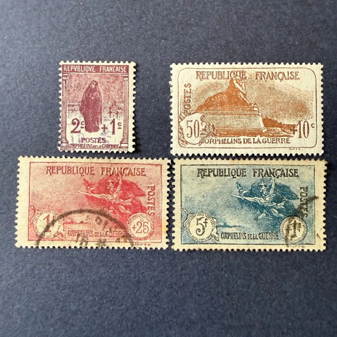France - Yvert 229/232 "Orphelins 3rd series" in used condition. TB/B.