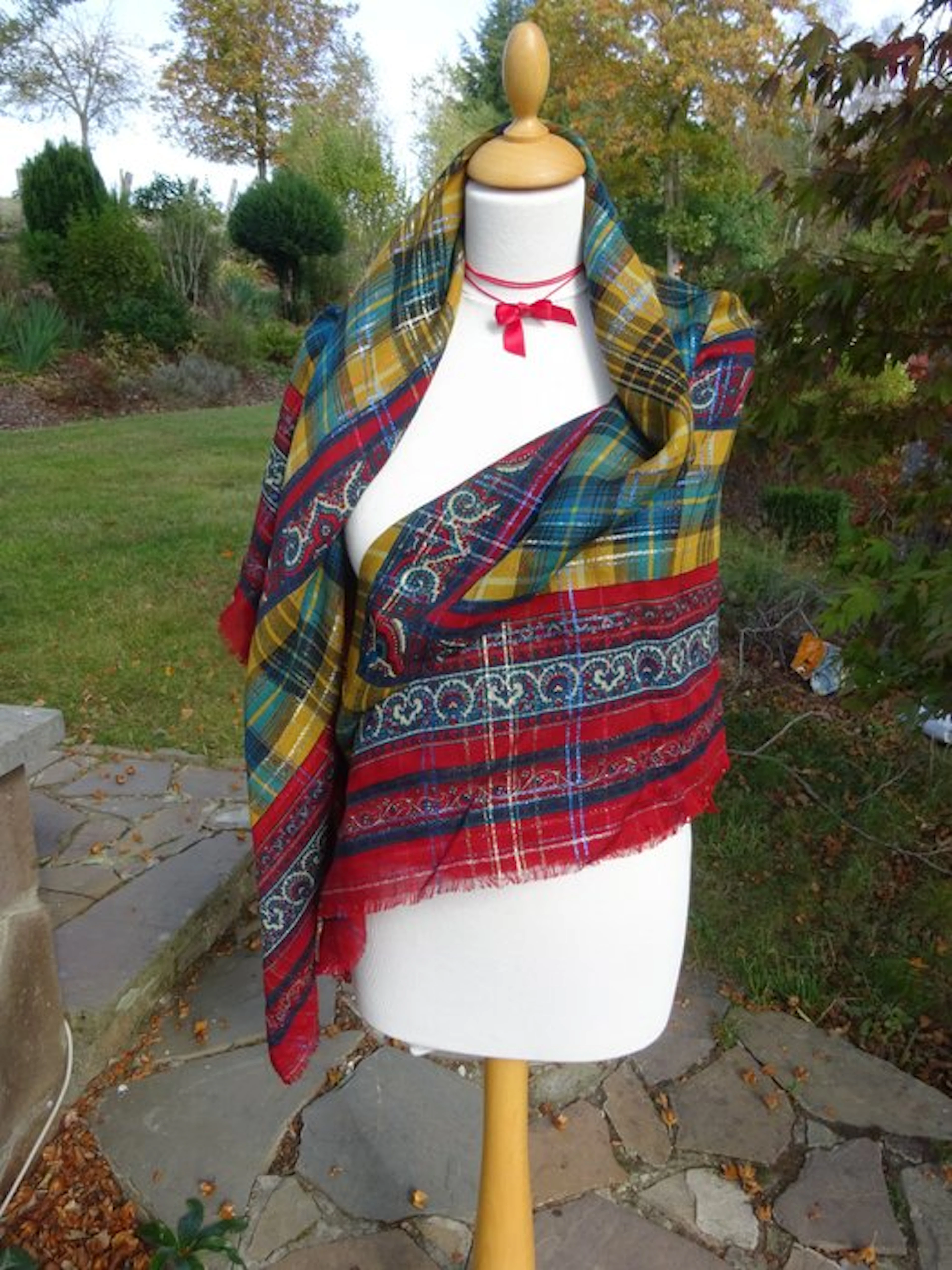 Yves Saint Laurent - Shawl