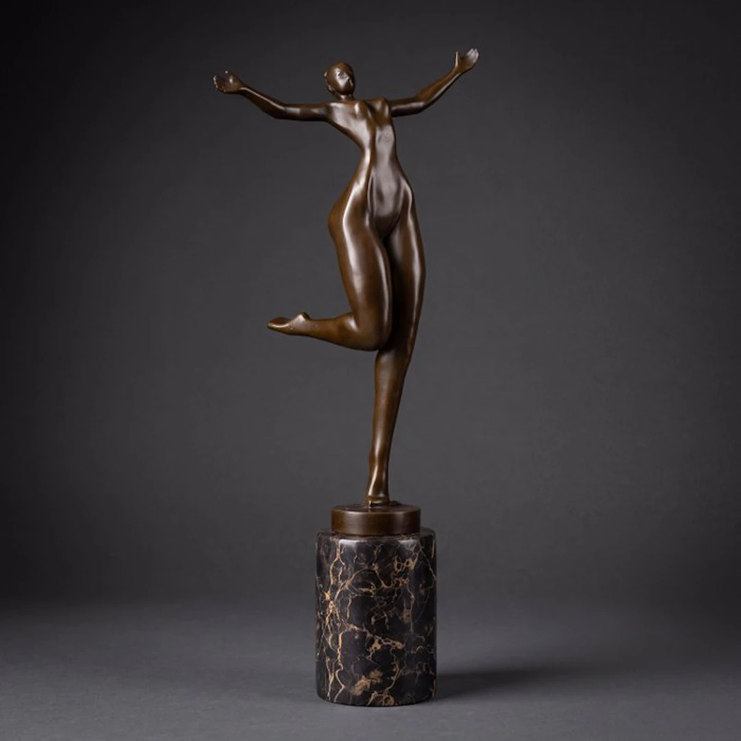 Statue, Modern beeld van een naakte vrouw 42.5 cm / 2.6 kg - 42.5 cm - Bronze