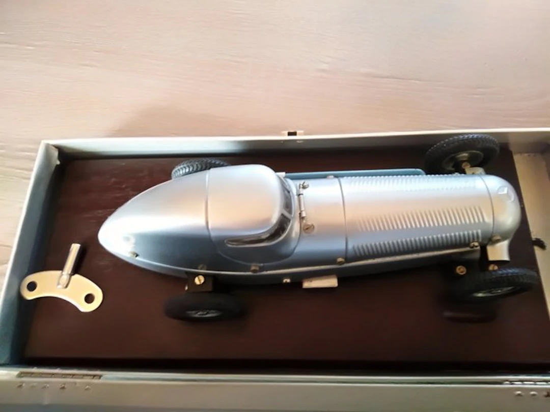Märklin - Model race car - Märklin Race Car Mercedes Benz W25