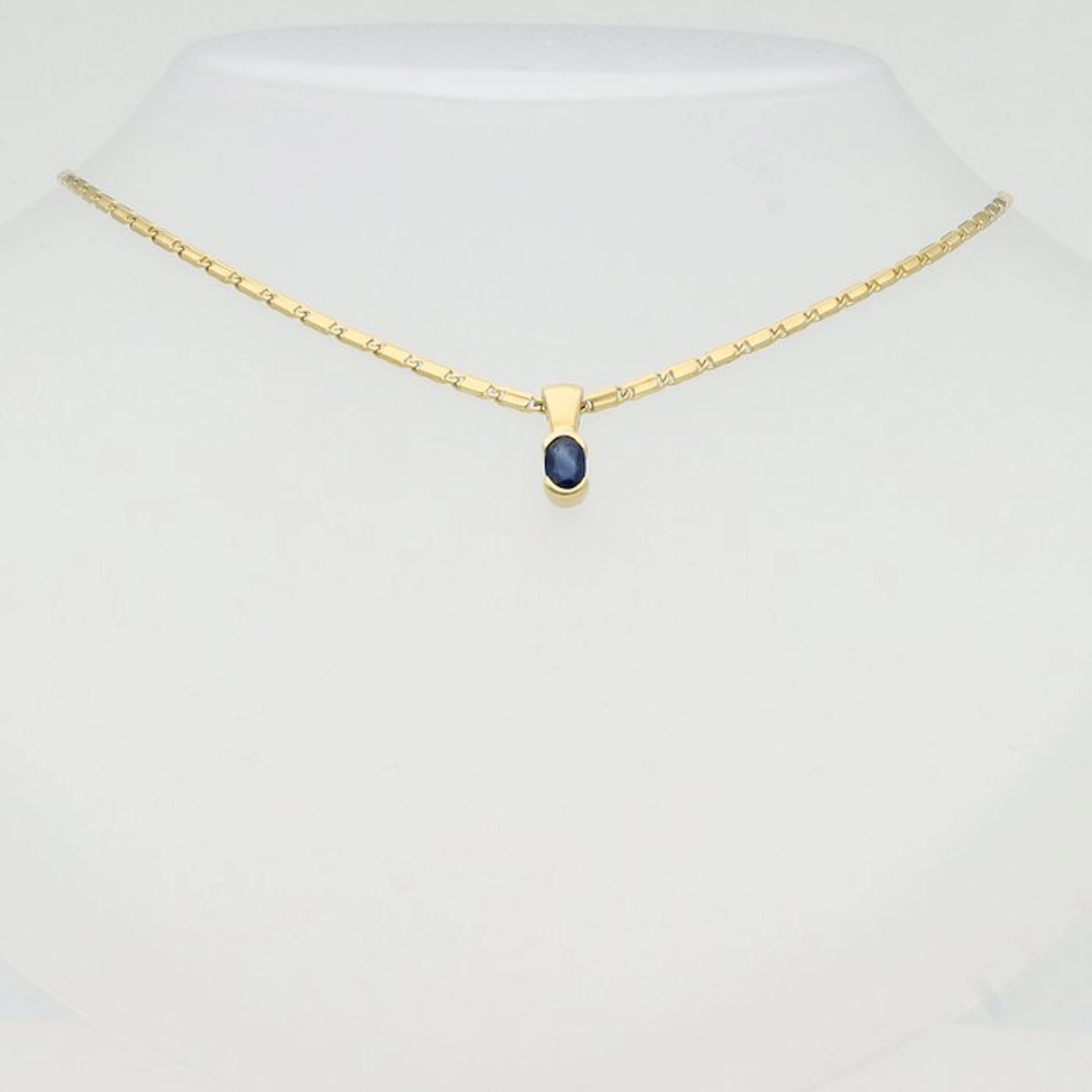 Necklace with pendant - 14 kt. Yellow gold Sapphire