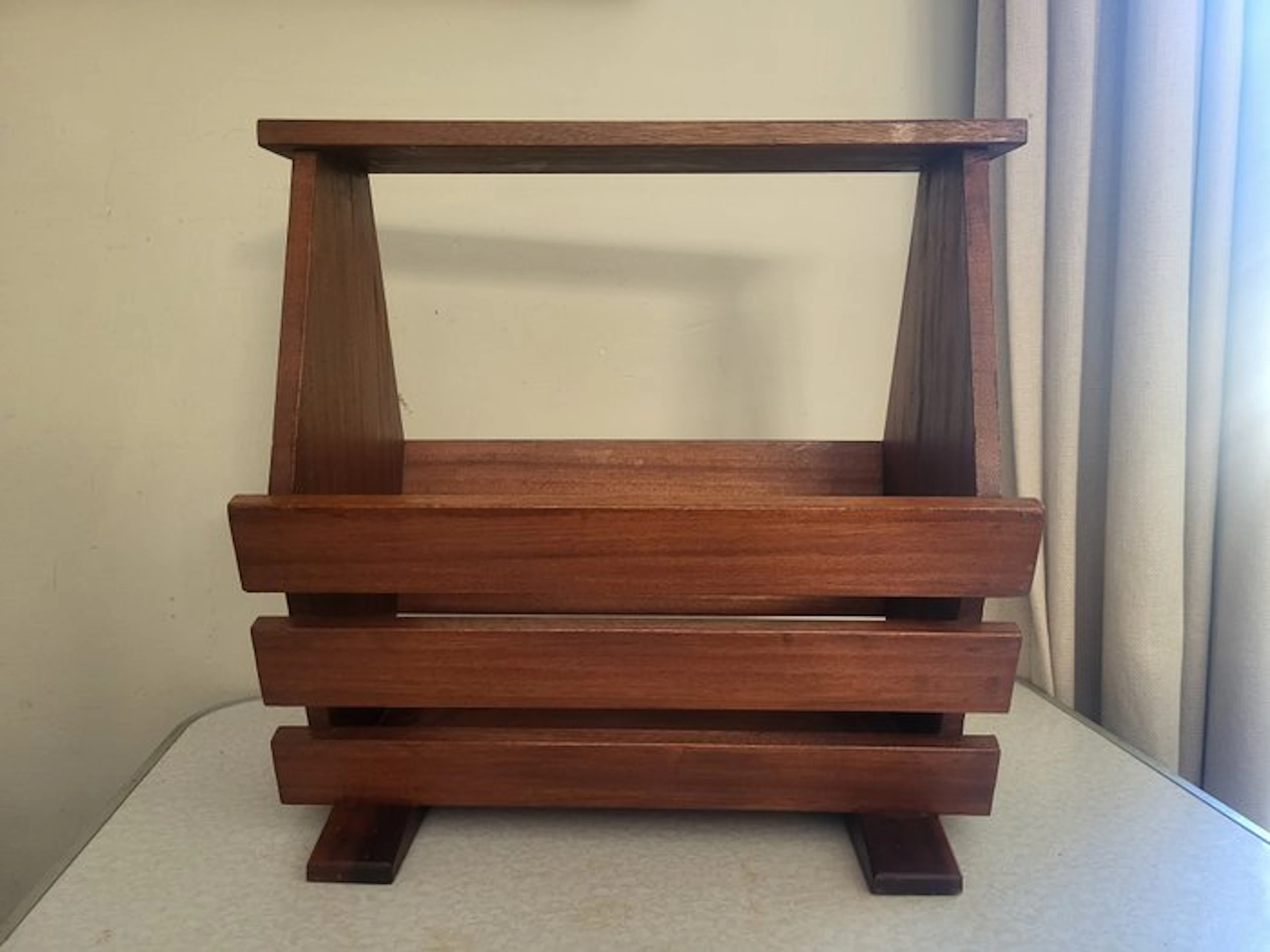 Magazine rack - Teak - vintage lectuurbak table