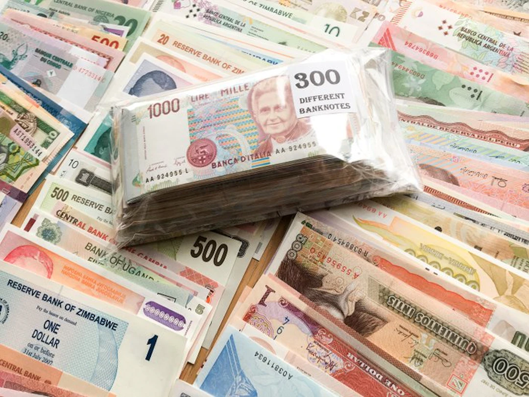 World. - 500 Banknotes ( 300+ Different ) - various dates
