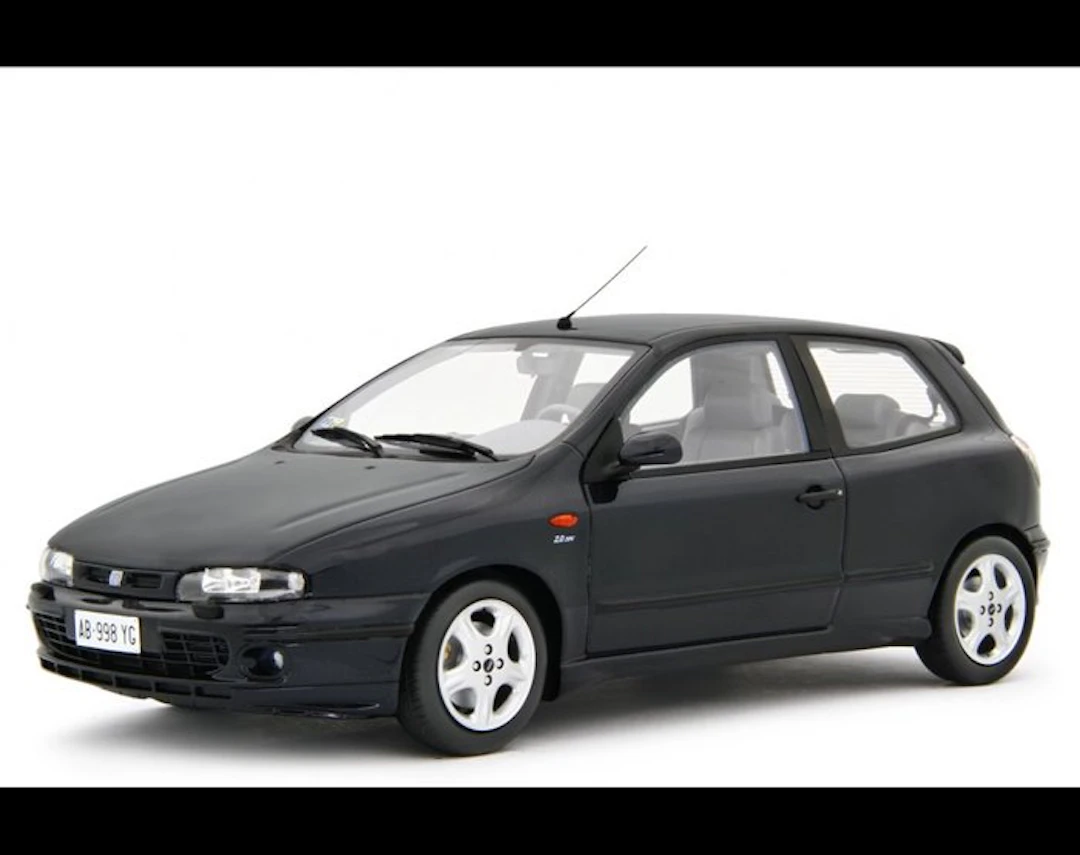 Laudoracing 1:18 - Model small city car - Fiat Bravo 2.0 HGT Nero 1995 - LM212D