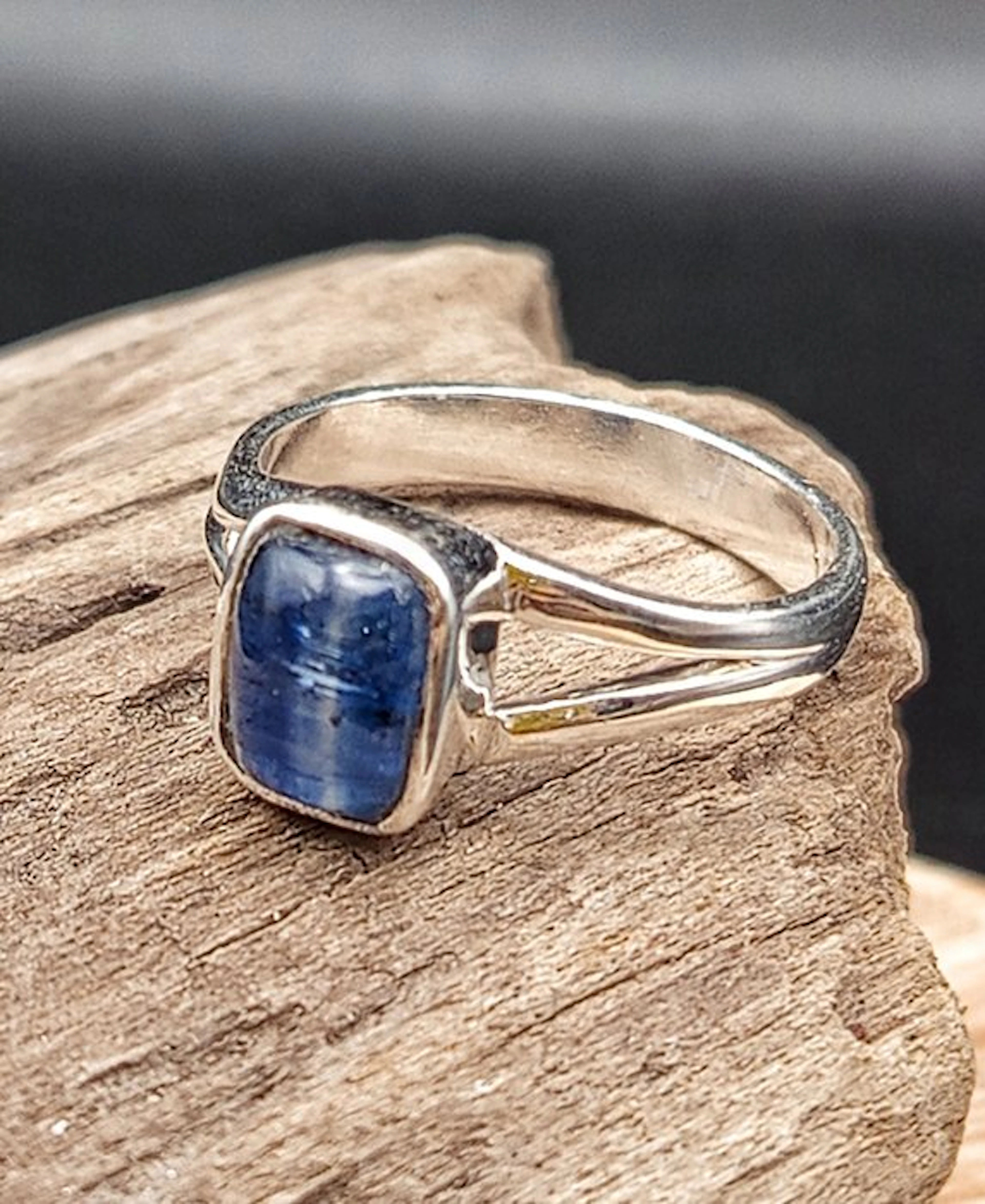 Unique Piece Ring in 925 Silver with Blue Cyanite Top Quality- 3.1 g - (1)