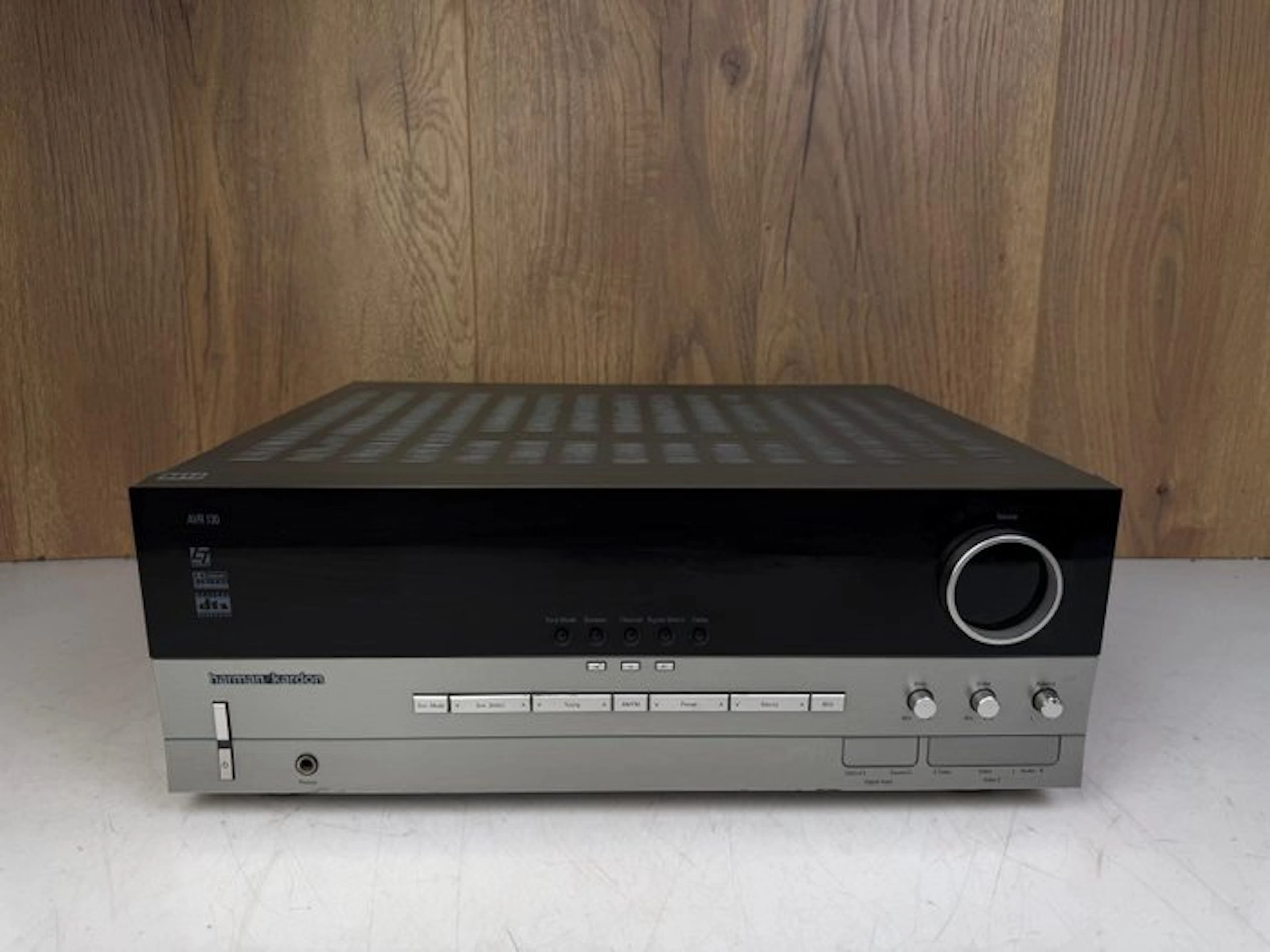 Harman Kardon - AVR-130 Solid state multi-channel receiver