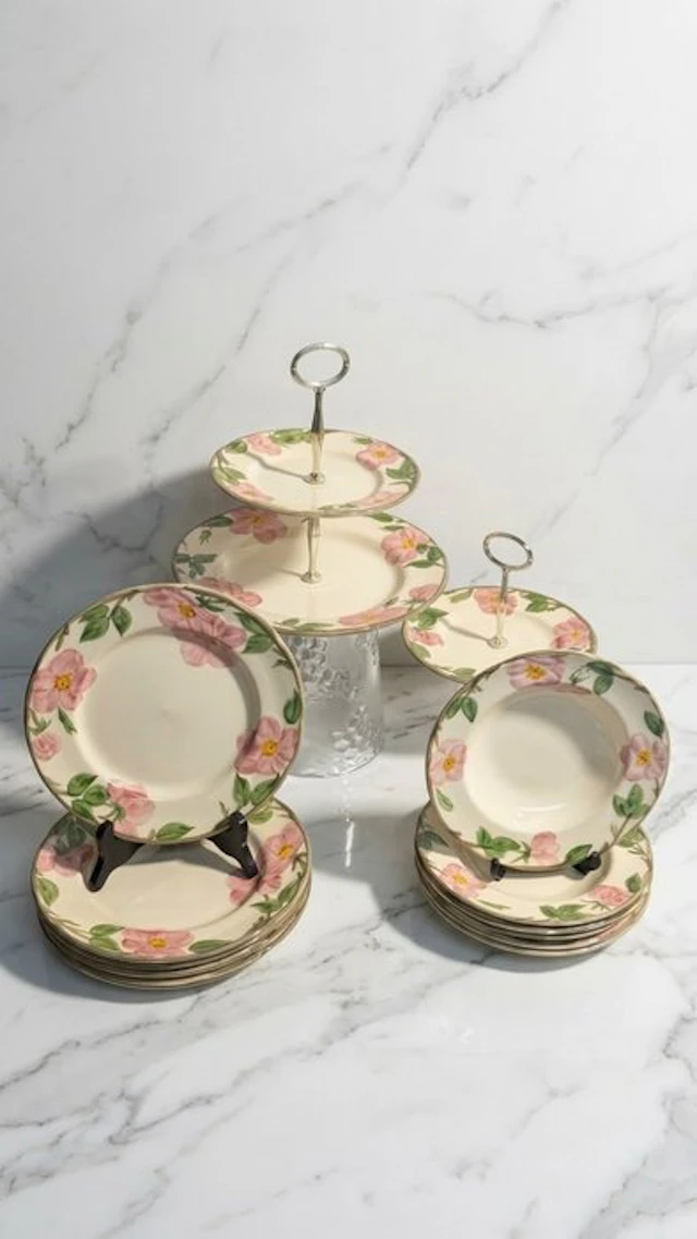 Franciscan - Table service (12) - Desert Rose - Earthenware