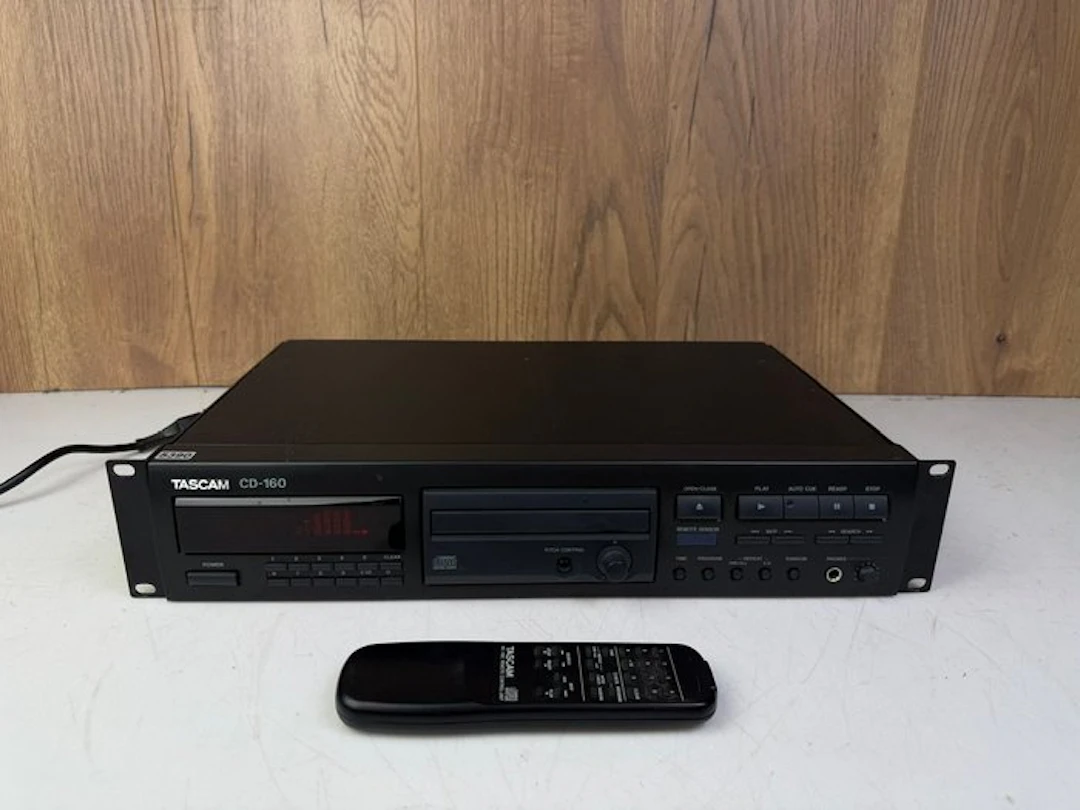 Tascam - CD-160 CD player