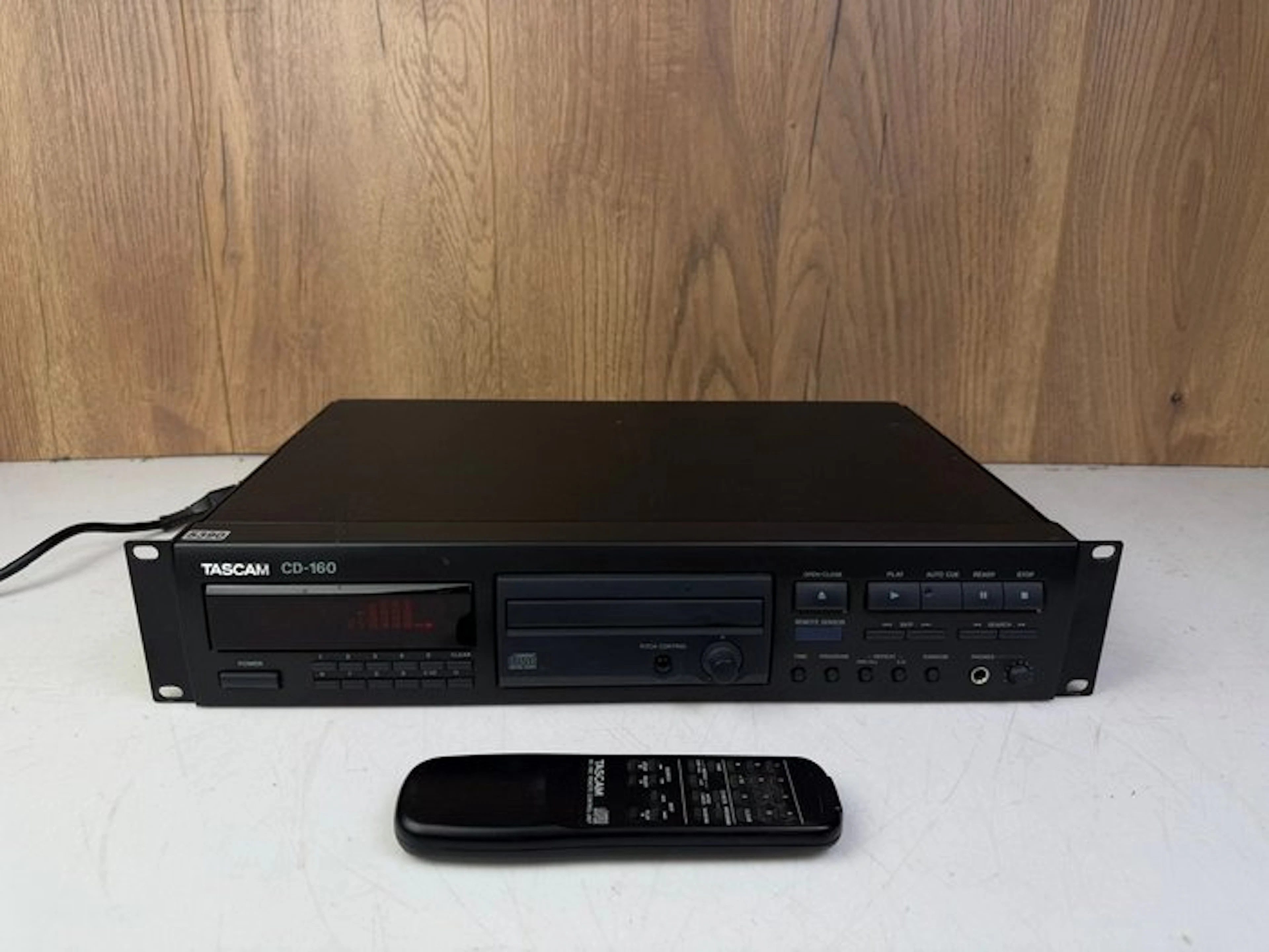 Tascam - CD-160 CD player