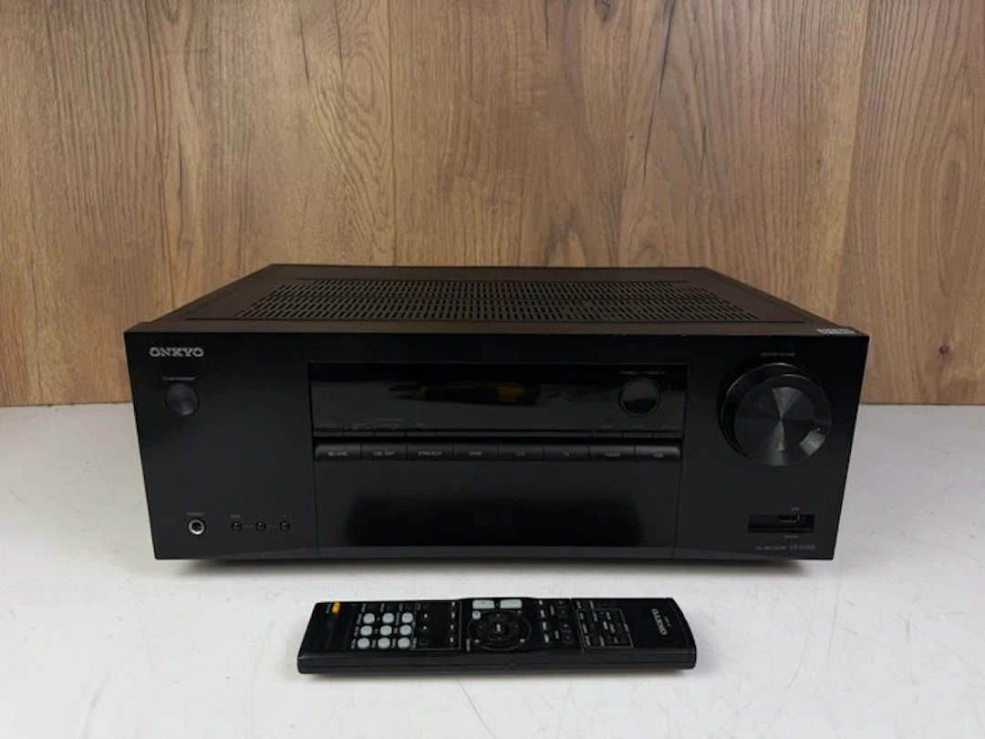 Onkyo - HT-R395 Solid state multi-channel amplifier