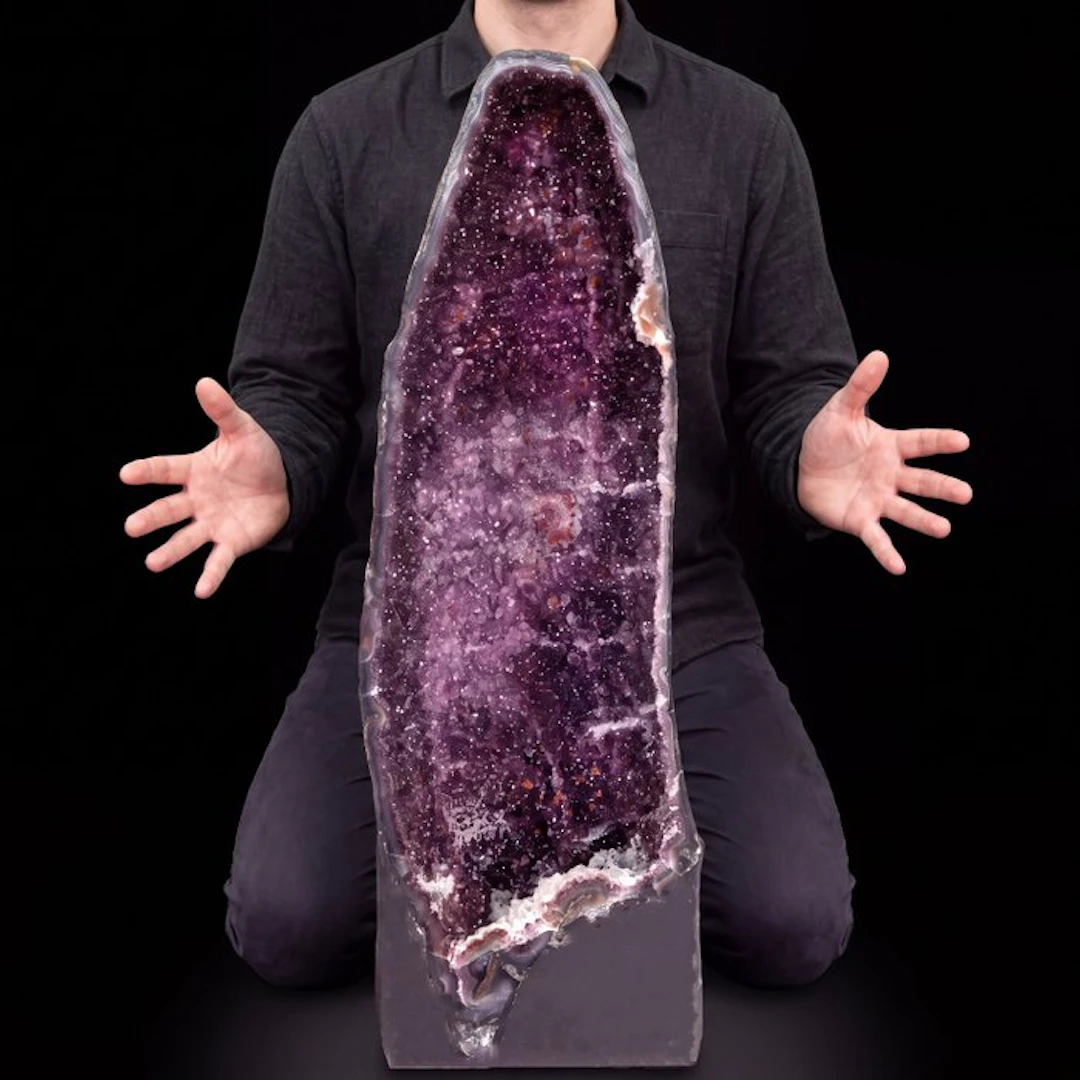 Vivid Amethyst - 71x24x24 cm - Cathedral Geode- 32 kg