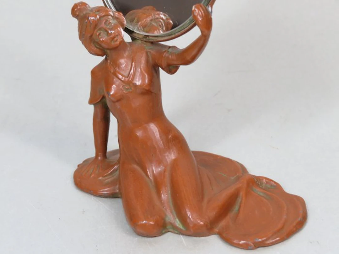 Dame met spiegel - Mirror - Alloy