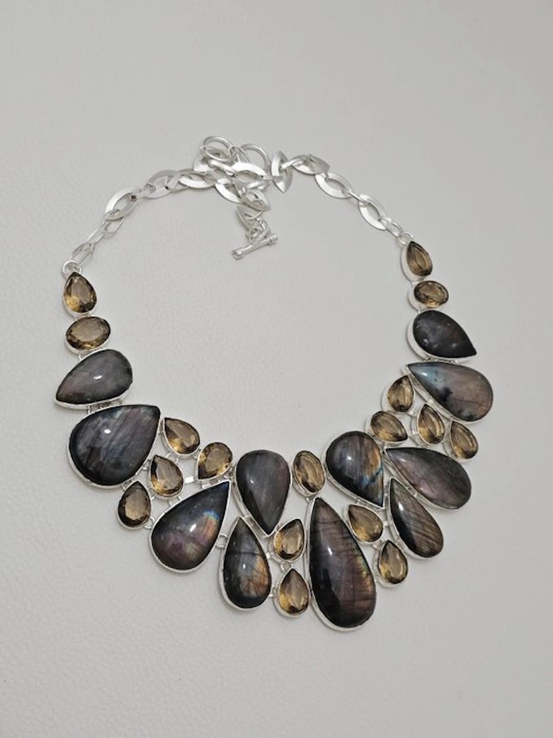 Necklace in 925 sterling silver, stamped Grade AAA Labradorite. - Necklace