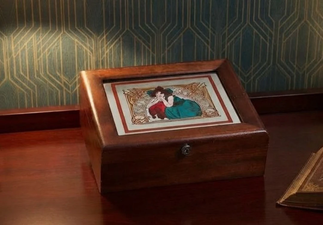 After Alphonse Mucha (Style) - Jewellery box - Wood